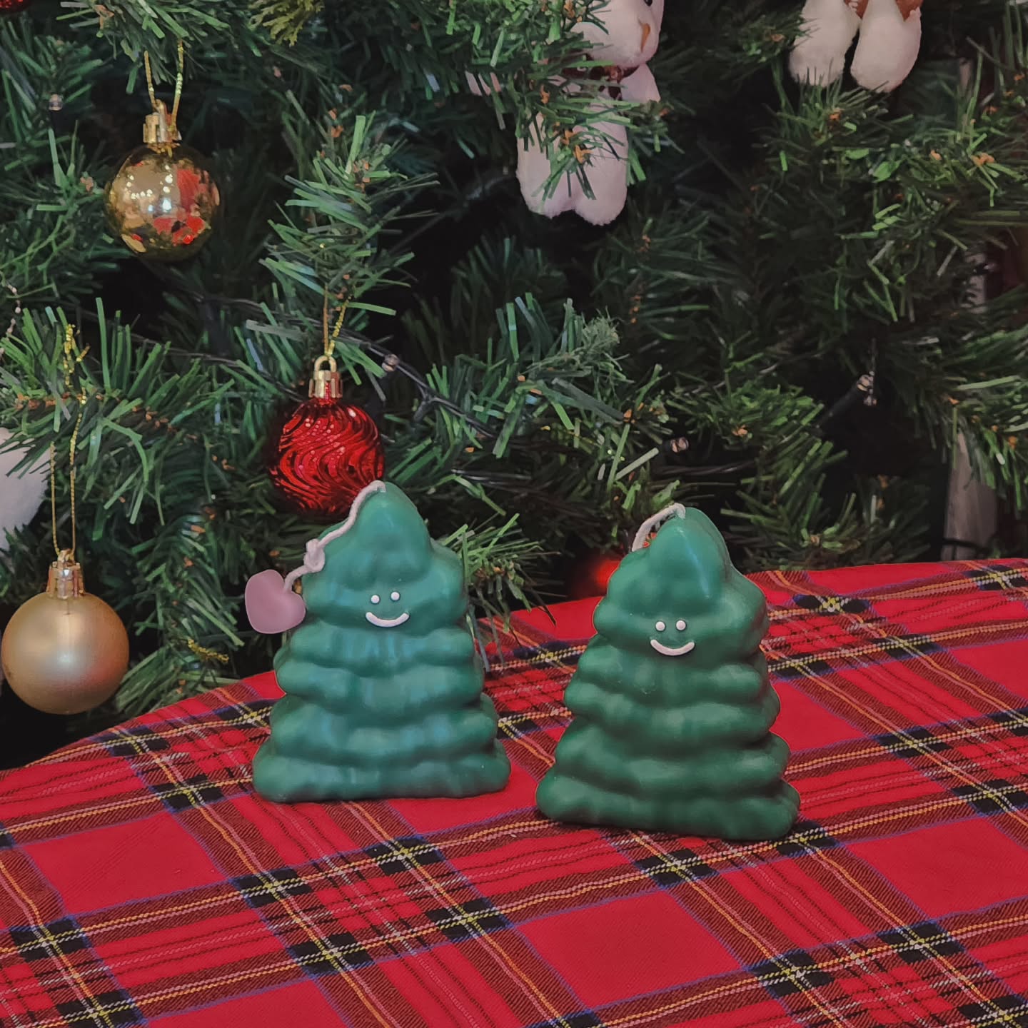 키치한 디자인의 LUV TREE🎄
심지 끝 귀여운 핑크하트까지 완벽 그자체✨
업로드 완료했답니다-

🏷 캔들 구매, 스스 '어뮤징마켓'
🎁 답례품 및 대량주문 문의 카카오톡 «어뮤징»