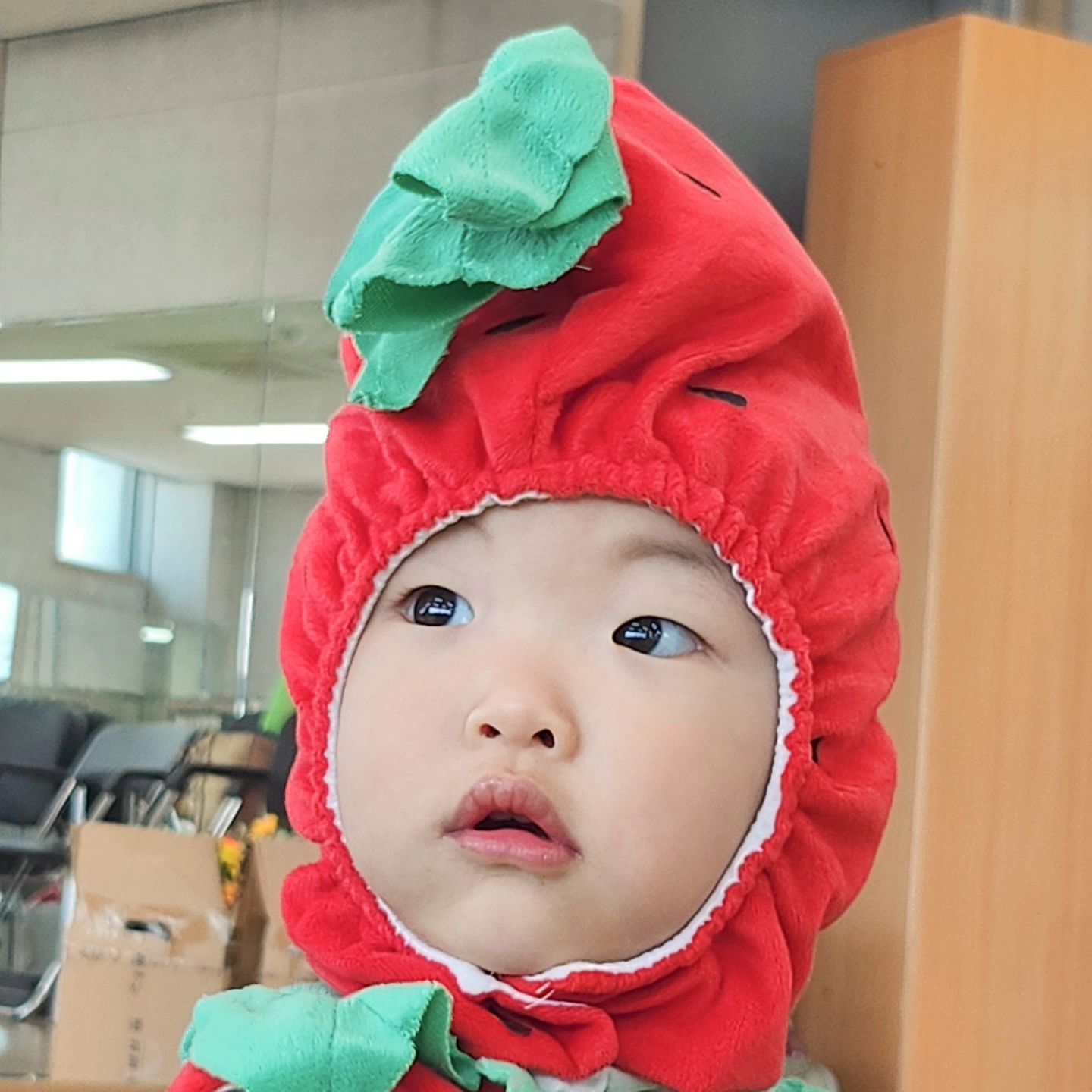 안녕하세요 딸기 왕자 입니다 🍓 
확대컷 못 참지 ..
이로케 귀여운뎅 ❤️

🎶 #딸기스웩 🎶