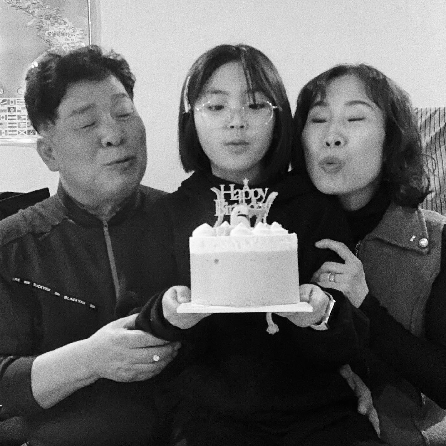 아버님 #hbd 
이지우 기분내기🎂