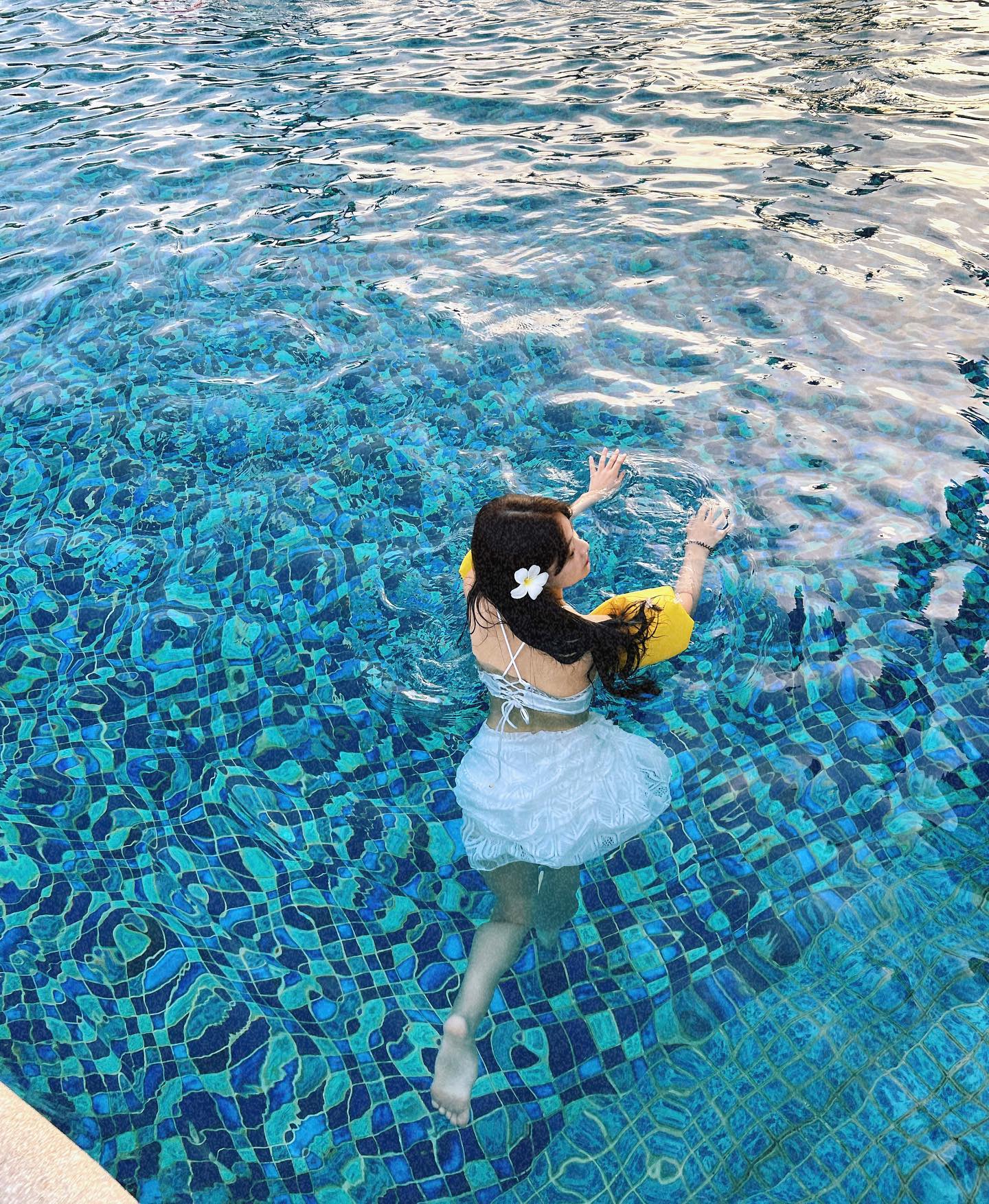 cebu 🇵🇭✨
 
 
 
 
 
 
#philippine #cebu #resort #swimwear #여행지 #여행룩 #여자수영복 #여자데일리룩 #수영복 #암튜브 #세부여행 #필리핀여 #여행스타그램