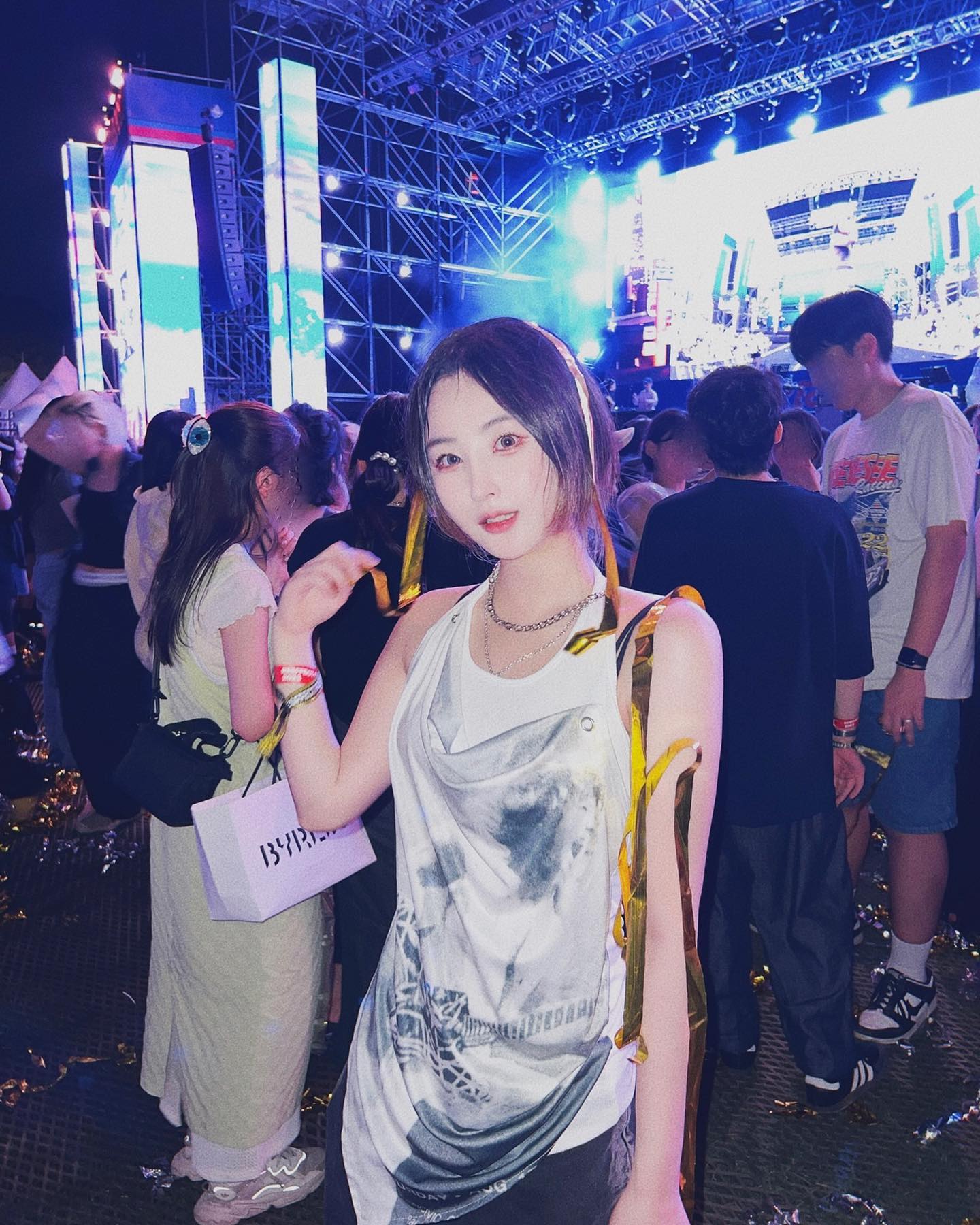 역대급 라인업인 #원유니버스페스티벌
주요 헤드라이너로 첫 내한한 릴 우지버트 
키드커디 에스파 쌈디 박재범 등등,,
이건 꼭 가야돼.. 나는 일요일에 간다 벌써 설렘🙈

예매자들 중에 추첨을 통해서 3억상당 
지바겐 로또도 진행중이래요 

예매는 인터파크,야놀자,네이버에서 가능합니다 

장소와 날짜는 10.7~10.8일 
성수동 삼포 레미콘부지 매진전에 예약하기🕺🏻

#OUF #OUF2023 #피치스도원  #서울페스티벌