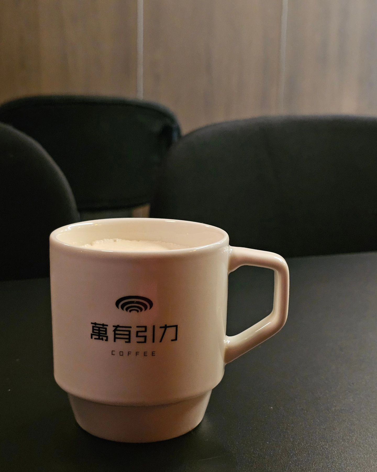 240103

디저트 수업 들으러 합정 다녀왔음.
muircoffee_ 는 처음이었는데 
오전 일찍 오픈해서 좋았음.

수업 마치고. 
약 7년 만에 만난, 
22년 인연과 2시간 대화.
각자의 자리에서 살아왔고 또 살아갈-
늘 그랬듯 극I 앞에서 나는 E가 되었다.ㅋㅋㅋ

#일기 #자기계발 #작가스타그램 #주부모델 #주부취미 #한복모델