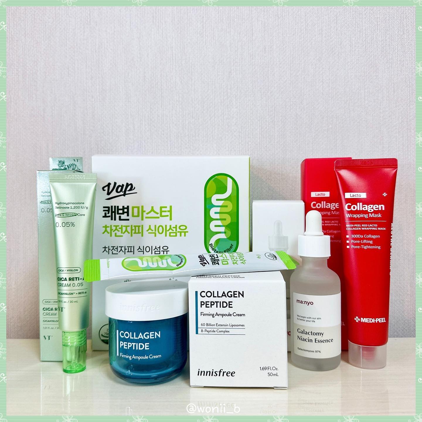 #제품제공 👉옆으로 넘겨주세요👉
✔️#글로우픽 #데일리케어박스
glowpick
-
#Glowpick 9차 박스!
#데일리케어 제품으로 가득 차있답니다! 🫶

- #브이에이피 #쾌변마스터 !
장트러블 있으신분 저 말고도 계시겠죠? 🫢
차전자피 식이섬유가 고함량 들어있고 환 형태로 되어있어서 챙겨먹기도 편하고 효과도 👍👍

- #이니스프리 #콜라겐펩타이드탄력앰플크림 은 흡수력이 좋은 콜라겐 가득한 제품이에요!
겉돌거나 밀리는것 없이 확실히 속부터 촉촉해져서 산뜻하게 마무리 되더라구요!
보통 이런 영양가득한 크림은 무겁거나 유분감이 많은데 요 제품은 수분 위주라 데일리로 사용하기 좋았어요!

- #마녀공장 #갈락토미나이아신에센스 는 스포이드 형태로 되어서 양조절하기도 좋더라구요!
촉촉하고 미백효과에 좋은 제품이라 요즘 매일 발라주고 있는데 뭔가 안색이 밝아지는 느낌이에요ㅎㅎ

- #메디필 #레드락토콜라겐랩핑마스크 는 처음 사용해보는 #마스크 제품이였어요! 맨얼굴에 발라주면 마르면서 막이 생기면서 모공을 조여주는 효과가 있더라고요!
확실히 각질. 피지 정리하고 사용하니 효과가 좋았어요!

- #브이티코스메틱 #시카레티에이크림 은 모공이랑 주름개선에 효과적인 제품이에요!
처음 사용할땐 각질이 생기면서 따갑고 붉어질수 있다고 하던데, 저는 각질만 조금 생겨서 보습을 충분히 해준 후 필요한 부분에만 극소량씩 사용하고 있어요
-
✨#2022글로우픽서포터즈 로서 베네핏을 제공받아 솔직하게 작성된 리뷰입니다
