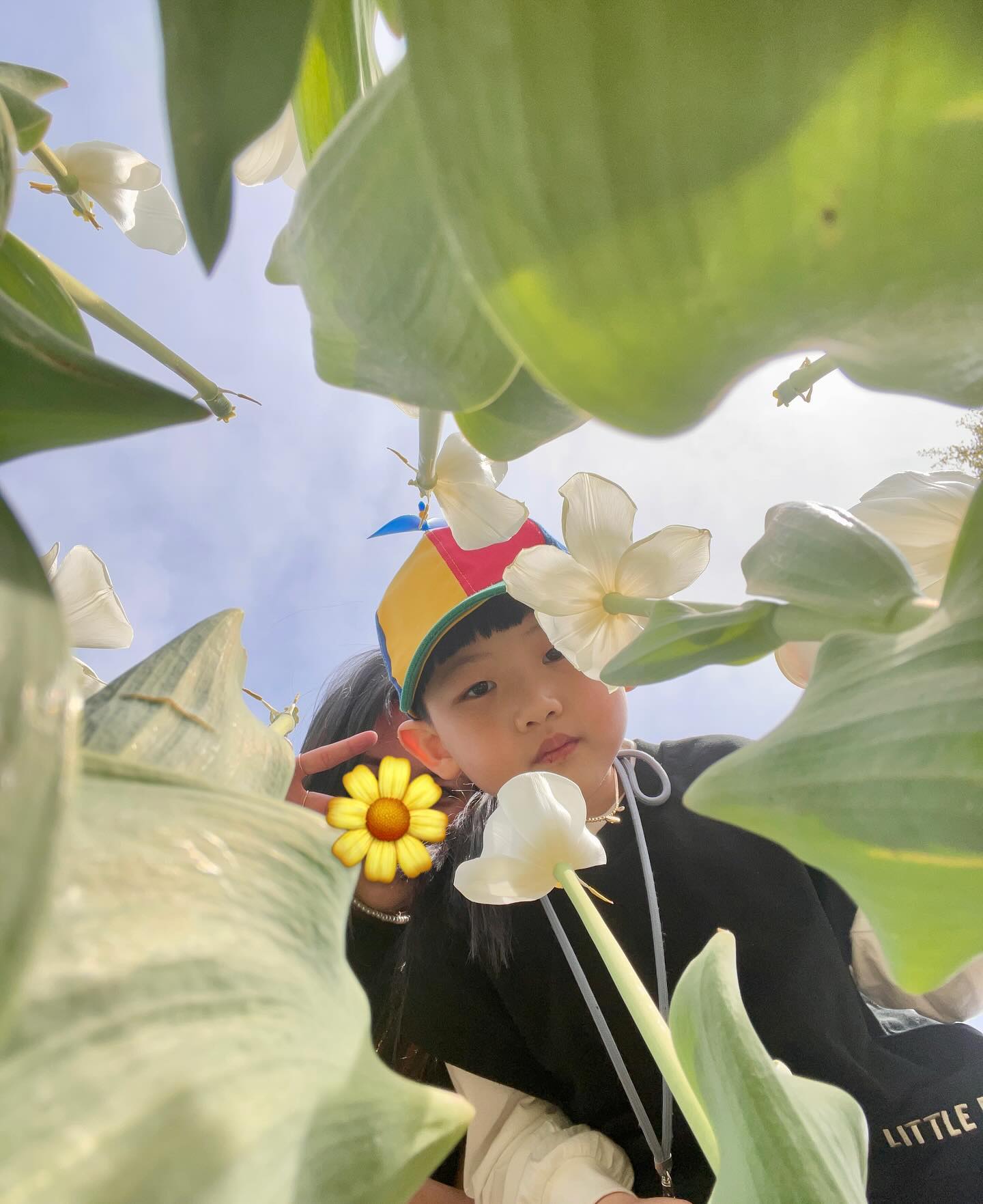 4/14 🌼🌸👶🏻👦🏻⛲️

#유건일상 #유건영상 #아기리후
#대구아이와가볼만한곳 
#대구아기랑갈만한곳
