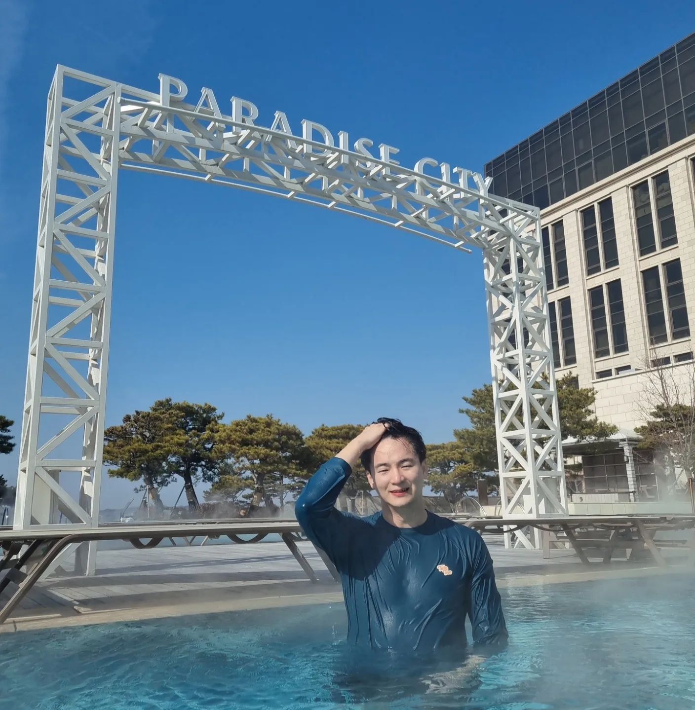 #첫줄
.
.
첨벙첨벙 물놀이✈️
쉼없이 달리던 중 잠깐의 쉼표
#파라다이스시티 #호캉스 #paradisecity
.
.
 #selfie#selca#daily#physique#travel#ootd#오오티디#운동스타그램#dailylife#여행스타그램#흔남#훈남#korean#kpop#korea#dentist#doctor#치과의사#의사스타그램#오운완#골린이#헬린이