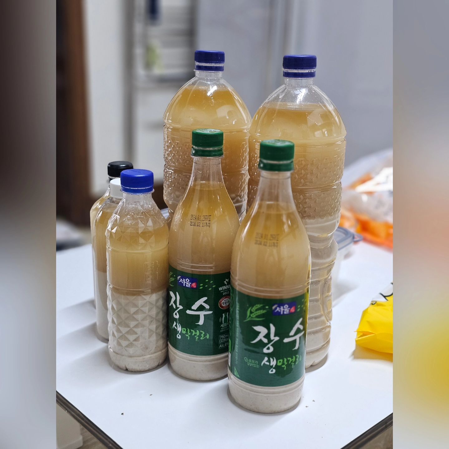 실패일줄 알았던 #누룽지막걸리 

막걸리 한번 만든뒤로는 못 사먹겠다능.

특히나 아스파탐 들어간건 내가 먹기 힘들어한다는걸 알게됨.

근데 #장수막걸리 처럼 생막걸리는 #술빵 만들때 넘 좋다앙

#수제막걸리 #막걸리 #생막걸리 #일상스타그램 #직장인스타그램 #맛있다그램