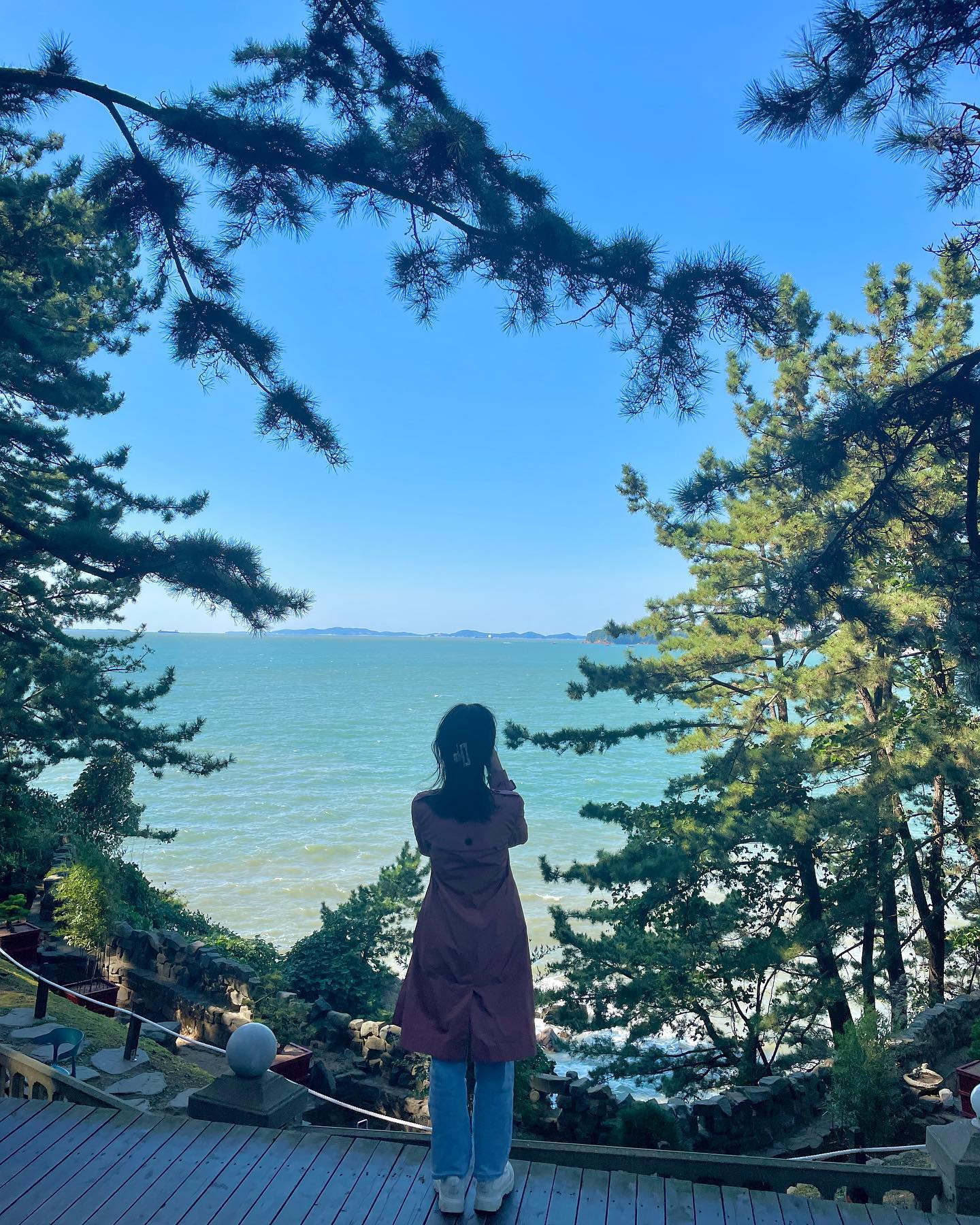 보령은 머드축제뿐인줄 알았는데
바다도 산도 다있네😍
보령에 푹빠짐👍
.
📍상화원
💰입장료 : 7천원/인 (떡, 커피 또는 둥글레차 선택)
📣석양정원 포함 일부통행로는 관람제한
.
#죽도상화원 #상화원 #보령여행 #충남여행 #rg커플여행지추천 #주말여행