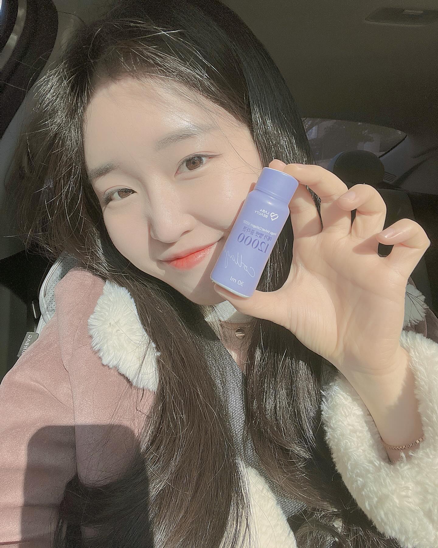 #공구예고 
 
콜라겐 먹고는 싶은데 종류가 너~무 많아서 
어떤 걸 먹어야 할지 모르겠다구요?

좋은 제품은 계속 나오는데 초저분자일수록
더 좋은건가요?

 
#답_알려드릴게요_‼️

아무리 작은 분자량의 콜라겐이더라도 
함량이 떨어지면 효과가 없어요

무조건 저분자임을 강조한다고 좋은 콜라겐이 아니라는 것❌
➡️오히려 함량이 부족한 약점이 있을 수 있다는 사실

 
따라서 함량을 보고 구매하시는 것이 좋은 콜라겐을 
선택하는 기준 기억해주세요✌🏻

 
💜#메가벨벳콜라겐1200 은
1병에 콜라겐 12000mg을 섭취할 수 있는 
초고농축 콜라겐이예요

 
제가 공구해서 좋다는게 아니라
먹어보니 진짜 좋은걸 어떡해😋
(근데 최저가에 더 최저가라니..🤣)

 
곧 다가오는 설선물로 가족과 친척에게
콜라겐 선물드리고 칭찬 만땅 받을래요💖

 
#이너뷰티에_진심인사람_나