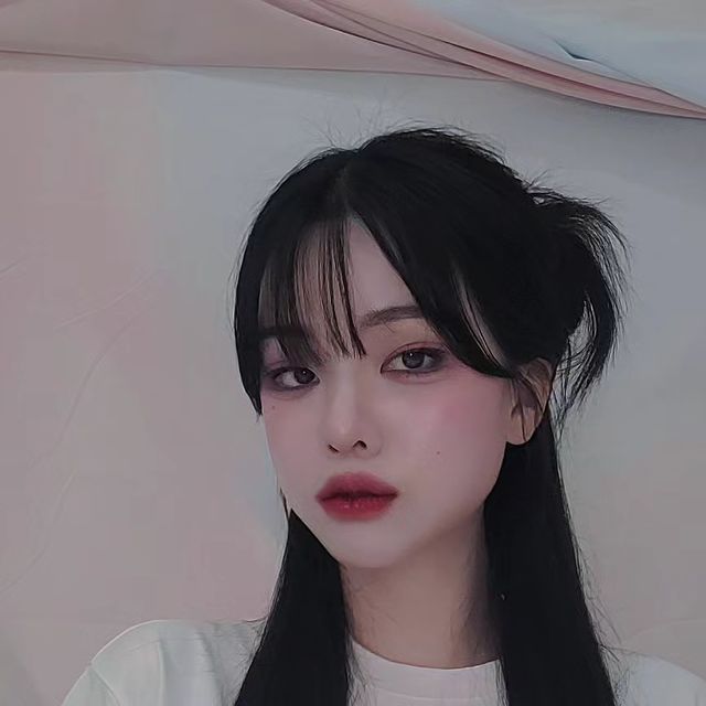 __빛::비_________________ on Instagram: "(광고) 🍓딸기가 조하🍓 딸기 디자인 너무 깜찍 상큼해서 얼굴까지 과즙미 효과주는 것 같은데 기분탓인가요 ㅎㅎㅎ? 껄껄 무엇보다 원단이 너무 좋은거라