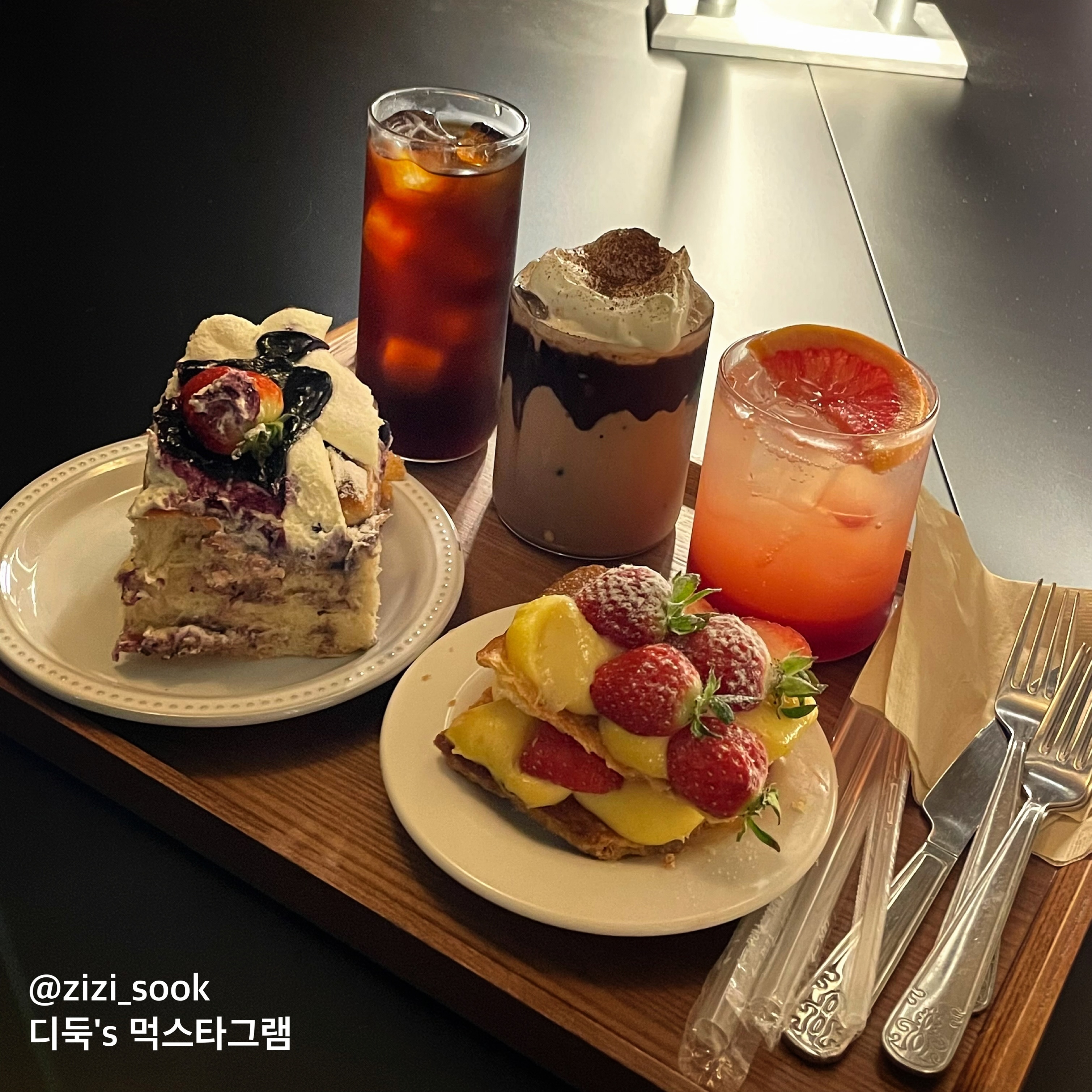 *
맛없네 ㅎ
크림이 말라 비틀어졌고 빵도 뻑뻑..
평일인데 사람도 많았는데.. ㅎ

#피오르드 #신부동카페