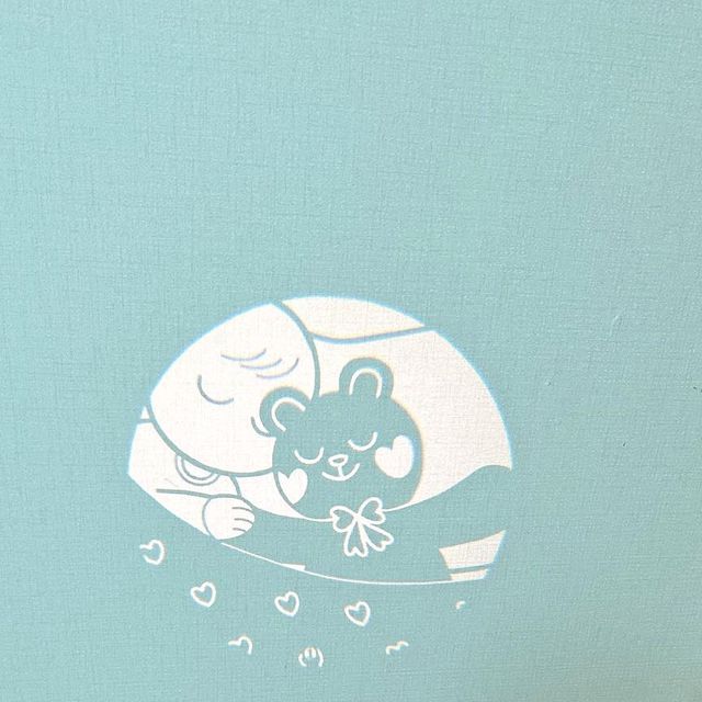 키즈모델 아기모델 💛아둘맘 [여니]🧡 on Instagram: "#협찬 그림체가 너무 예뿐➿ 자미재미 그림자 동화 극장 🤍 엄마 아빠가 직접 조작해서 들려주는 플레이 기능이 없는 수동 그림자 극장