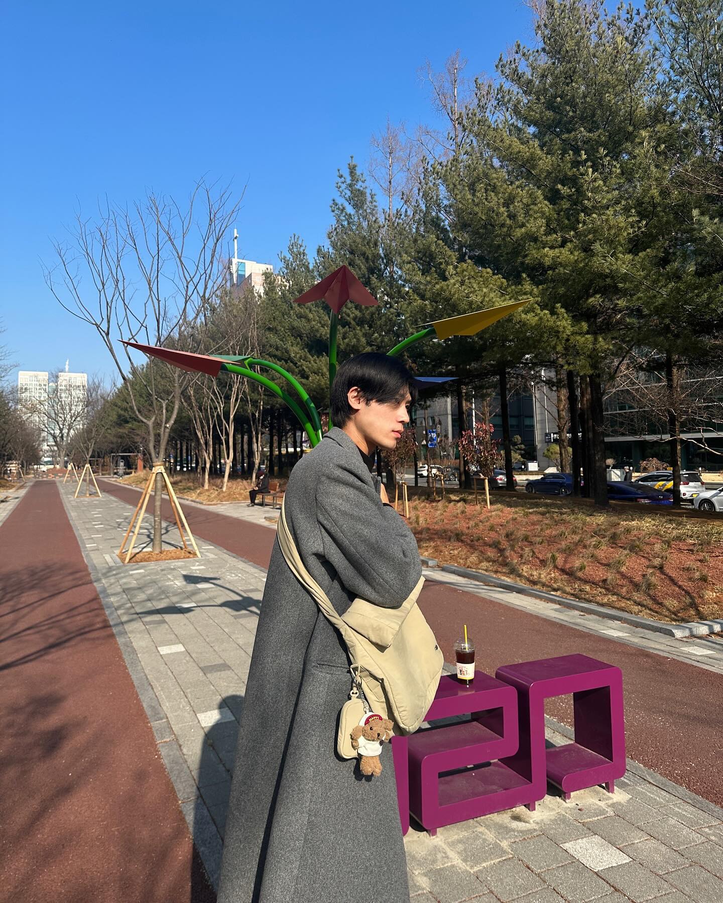 #광고
미리 월요팅

가벼운 나일론 소재로 데일리로도 좋고 여행용 가방으로도 좋은 헤지스 크로스백
-
#헤지스 #헤지스가방 #데일리백추천 hazzys_official