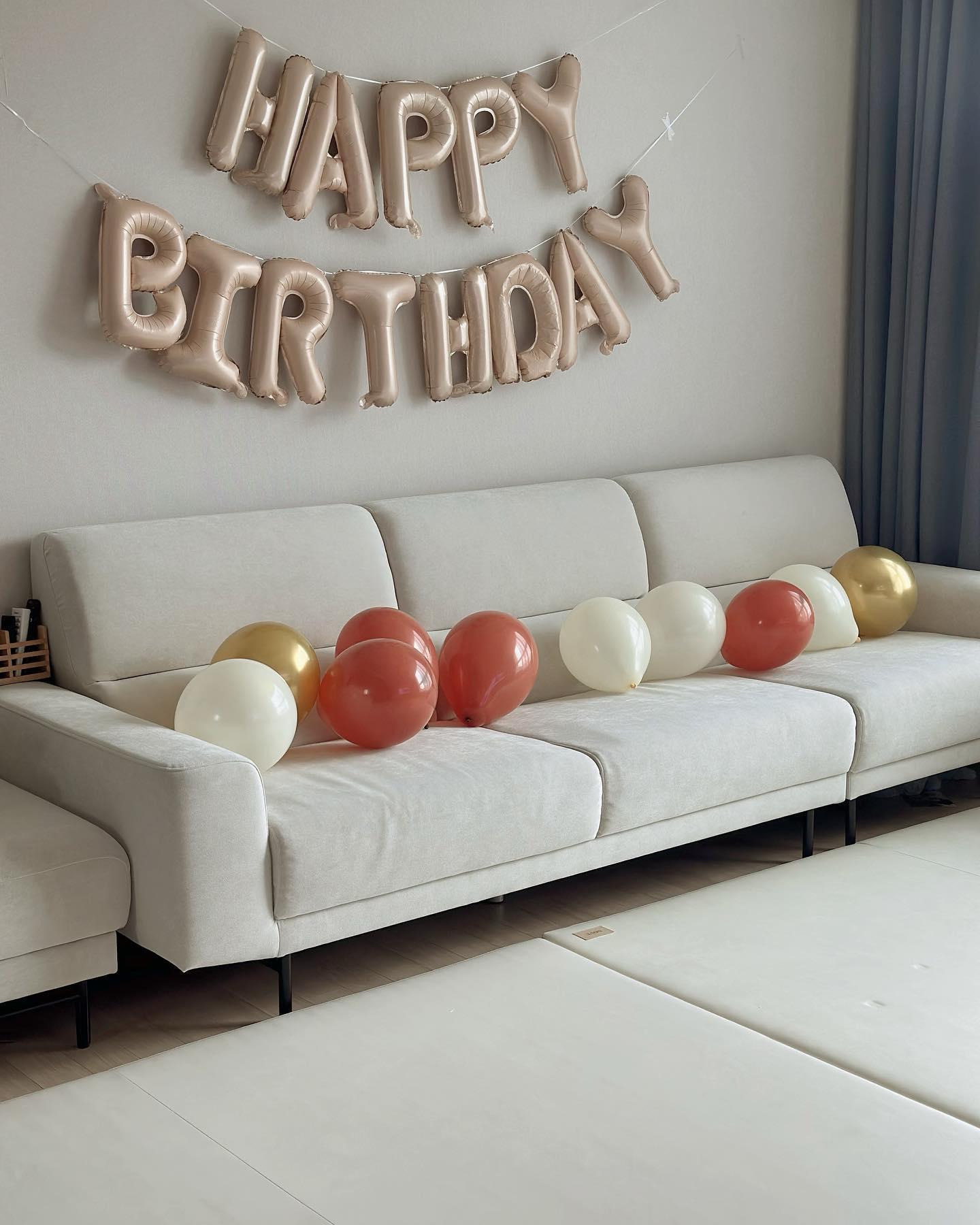 #happybirthday 

오늘은 우리 큰 금쪽이 생일
생일 너무 축하해여 ◡̈ 
늘 건강하고 사이좋게 지내자

#일상 #생일일상 #파리바게트케이크 #초코케이크 #발렌타인