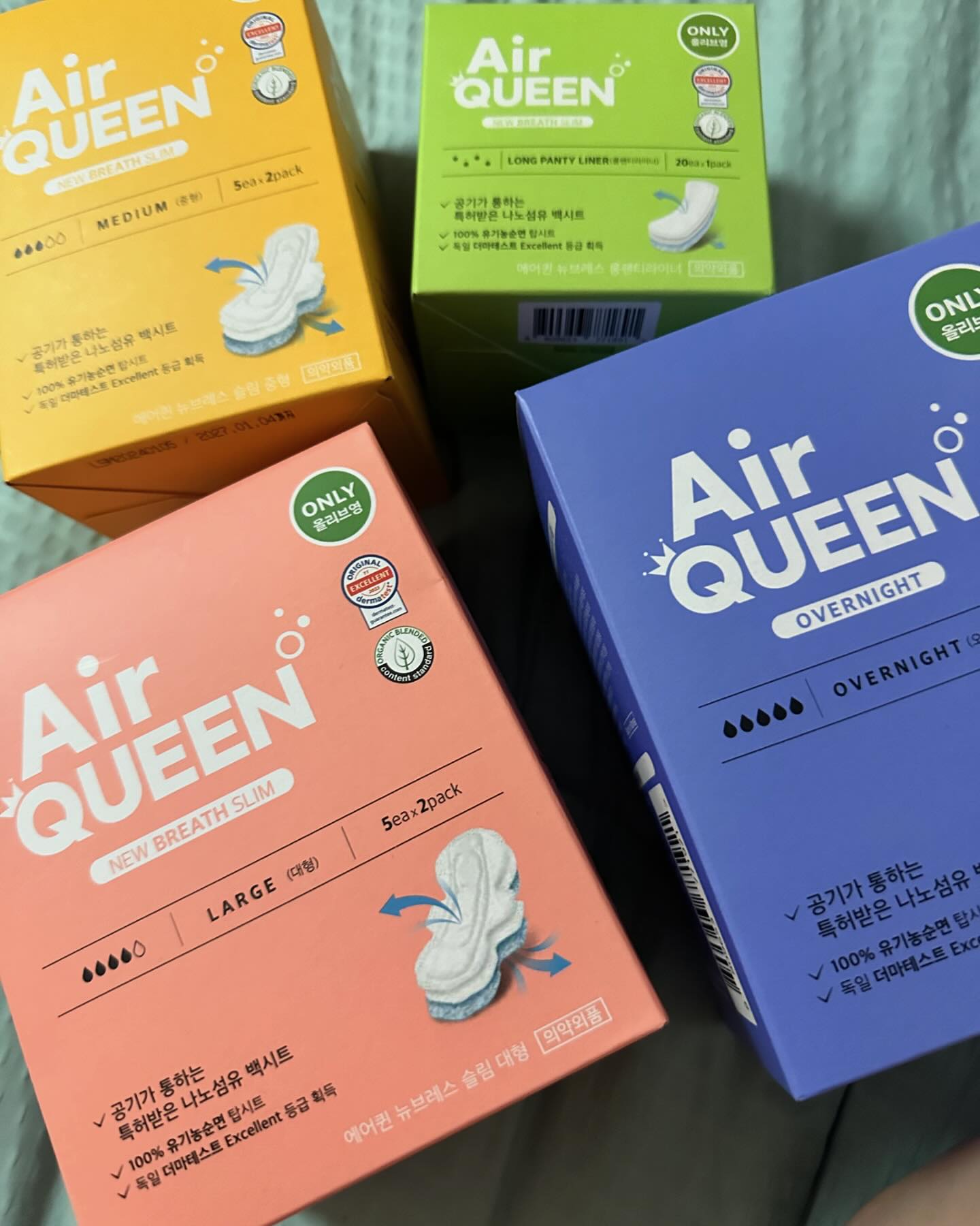 #협찬 airqueen__ #에어퀸생리대 #유기농생리대
기능도 좋고 유기농이라서 더 맘에들어요 셋트로 종류별로있어서 더맘에들고  그리고 ㅇ박스로되어있는것들은 포장따로 박스따로라 맘에안들었는데 이건안쪽에 오픈하는곳이 따로되어있어서 더 맘에들어요 그리고 얇고 착용감도 좋습니다
#에어퀸 #순면생리대 #에어퀸뉴브레스 #08L #특허생리대 #올리브영생리대에어퀸 #신상품나왔을땐