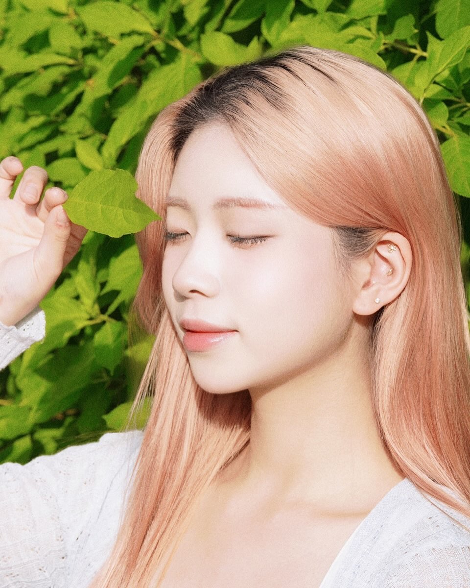 제목:첫사랑 

(과연 나도 누군가의 첫사랑일까..?)

.
.
.
.
.
.
.
.
.
.
.
.#컨셉 #컨셉사진 #컨셉촬영 #야외 #야외촬영 #서울숲 #서울숲스냅 #첫사랑 #사랑 #봄 #가을 #촬영 #촬영문의 #좋아요 #팔로우 #04 #03 #05