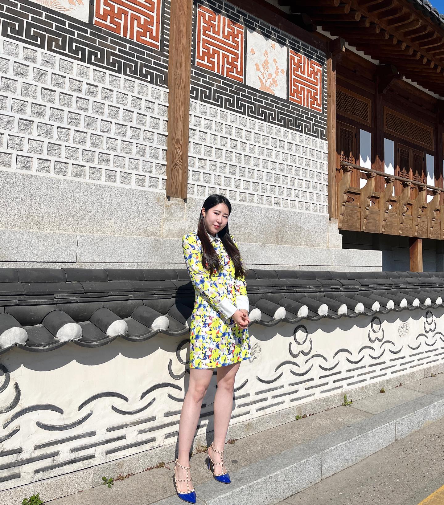 💛💙💛💙💛💙

10년만에 꺼내 입어 본 최애템이였던 뮤뮤원피스💛💙

피치못할 사정(?)으로 역대급으로 살은 쪄 있지만 
피스공쥬만 나 예뻐해주면 되지🥰