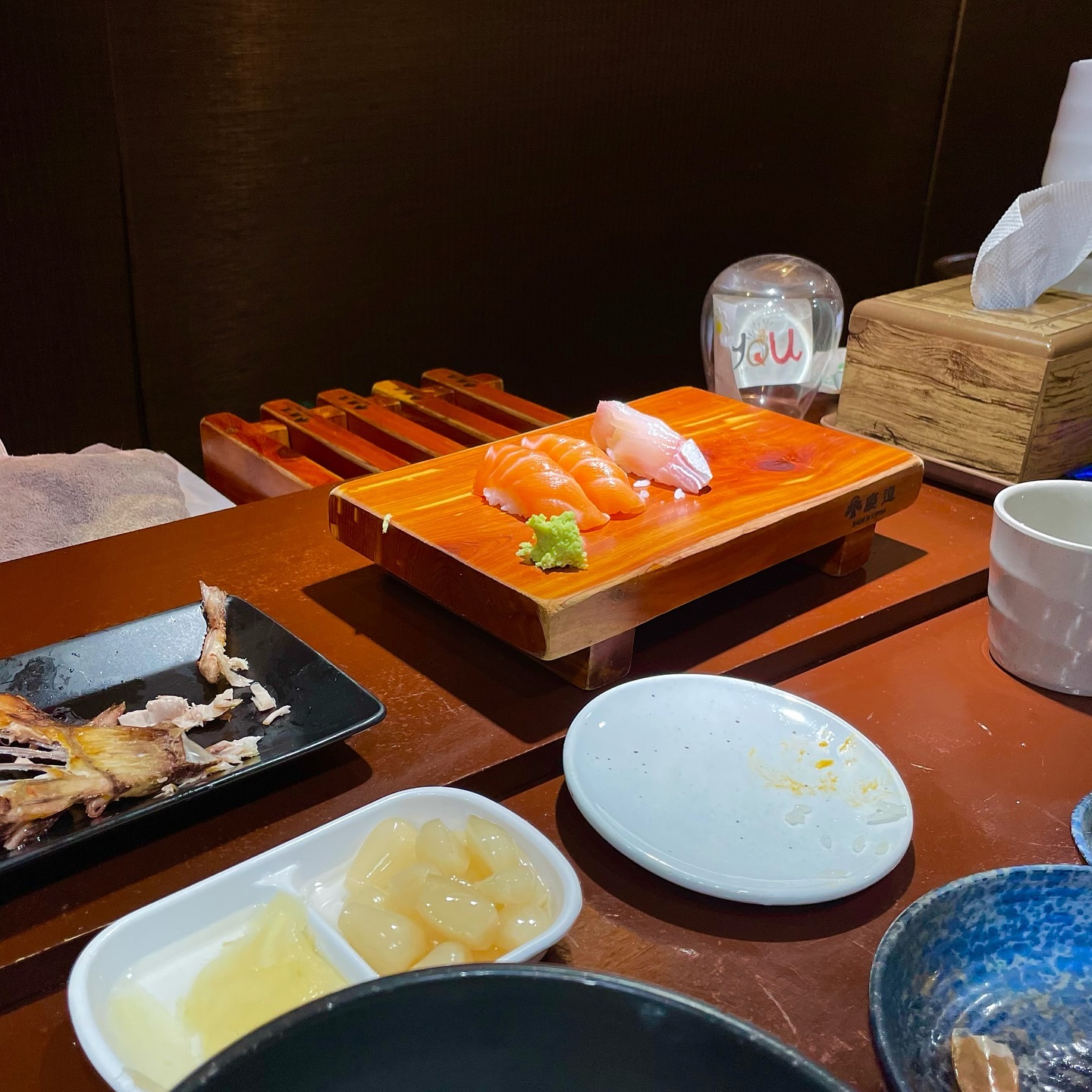 🍣🥢✨₍ ˃ ⤙ ˂ ₎
사장님이 서비스 주셔서 너무 잘 먹었다
작년에 먹었는데 이제 올리네 올릴 사진 밀렸는데 언제 다 올리지