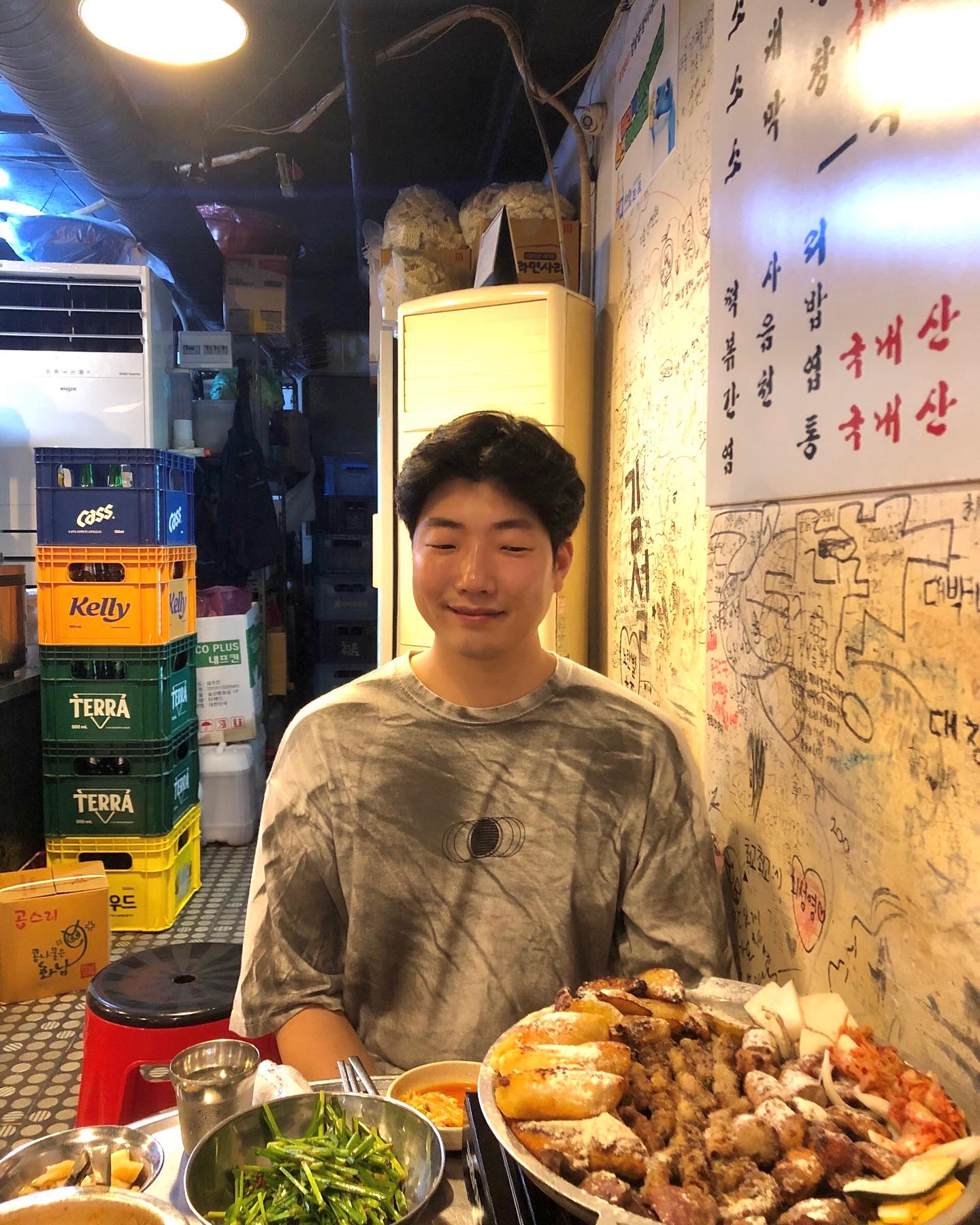 눈 감고 있는 거 아니고 먹고 싶어서 👀 😆
.
.