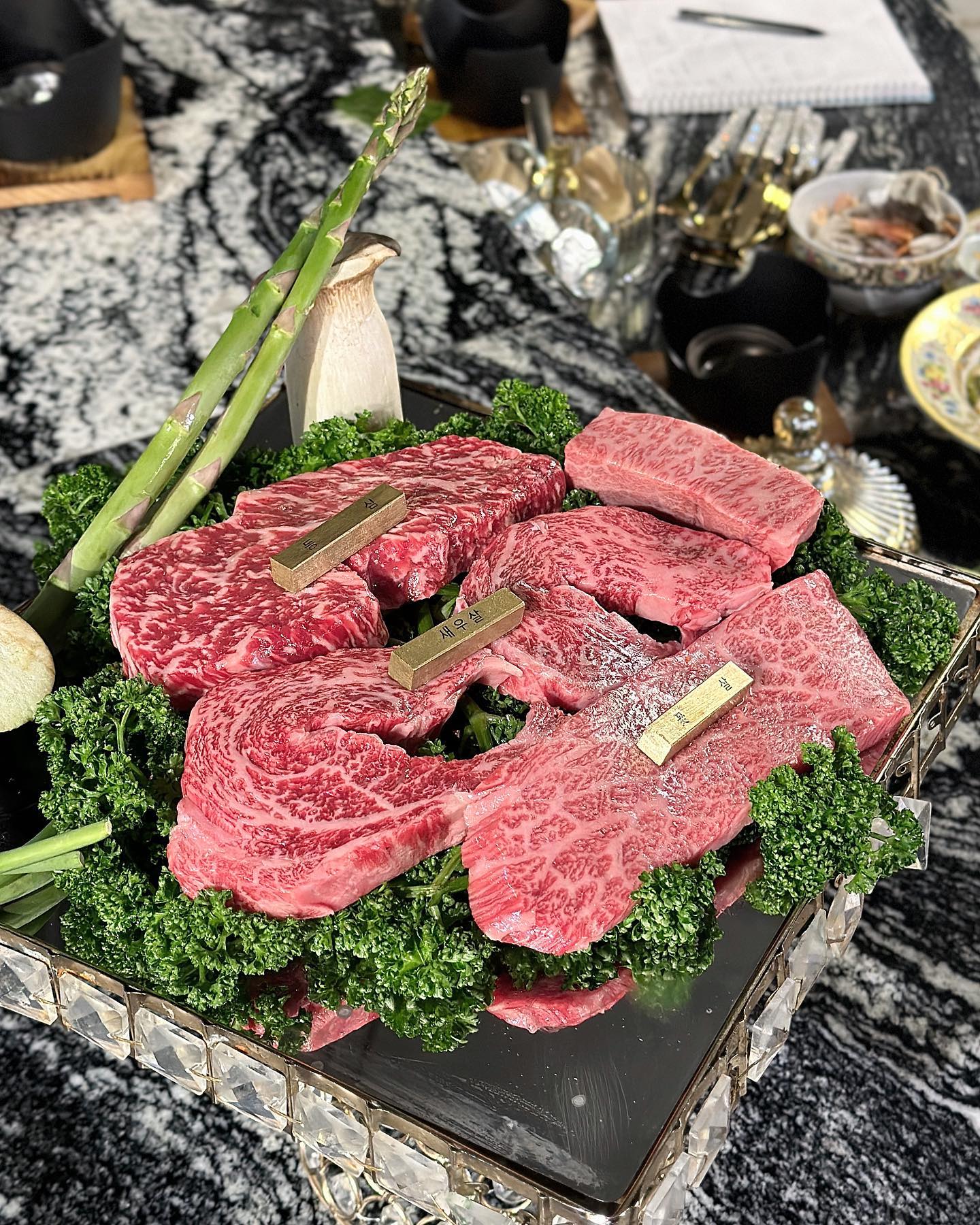 -
김박사님, 정여사님과의 오붓한 이브이브 파티🍸🥩