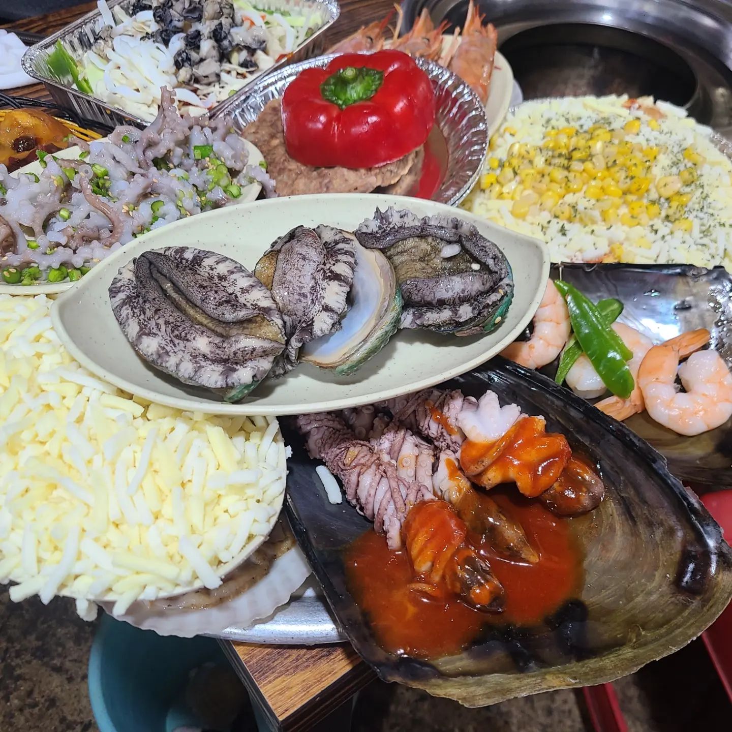 #암남공원조개구이 

이제
그녀는 
1년간 조개구이 빠빠이~~~
질릴때까지 먹고 또 먹이기🤣

#주말일상 #암남공원 #조개구이맛집