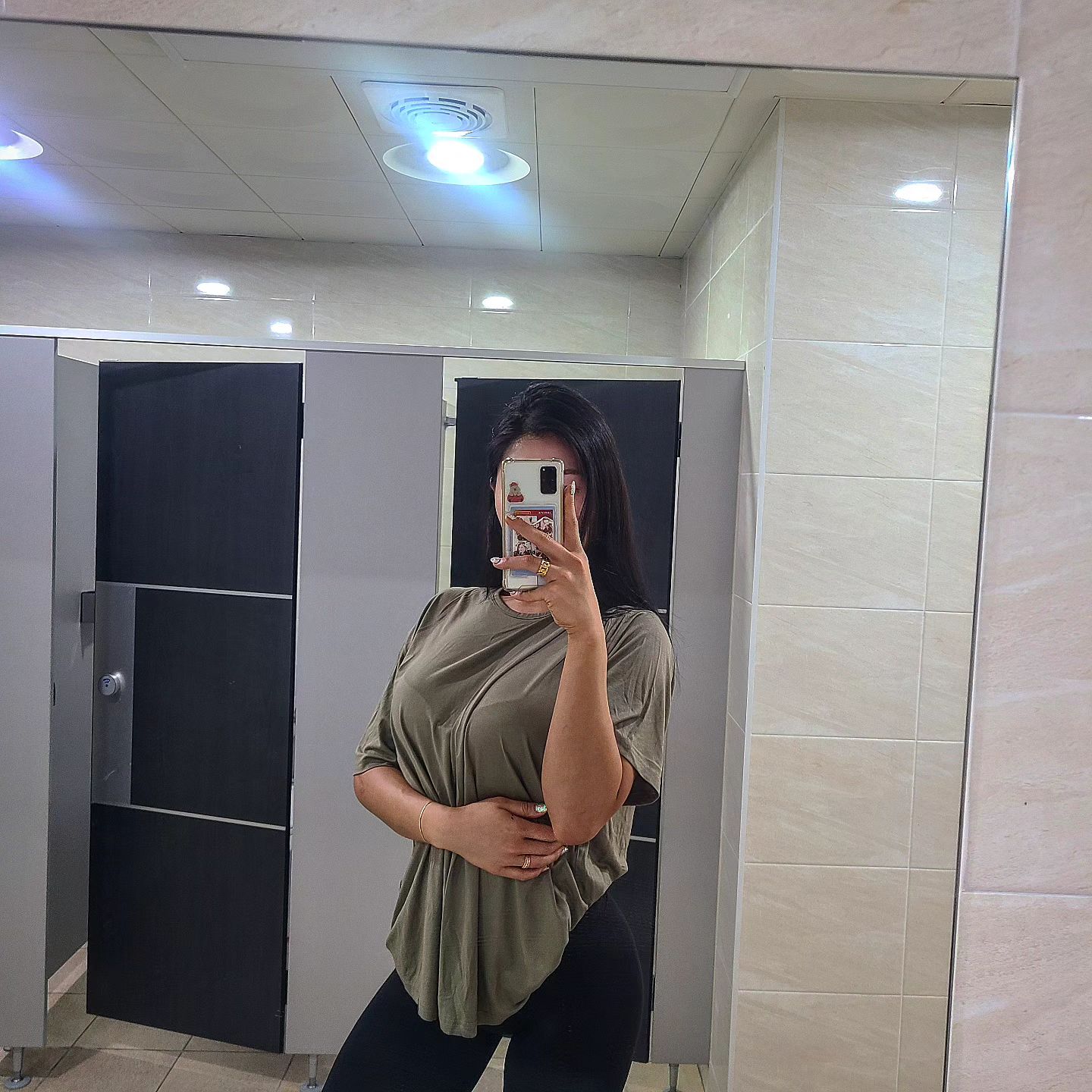 미리미리 빼야지 여름 휴가에 이쁜옷 입을텐데.....

치즈스틱 많이 먹었지만 다이어트중. -1.5kg 

없을 때 챙겨주는 몇일 짜리 영양제도 감사하고
맛있는 요리도 감사하지만 산책은 섭섭했따..☆

#힘숨찐 #해야하는데 #힘만넘침 #눈바디 #오운완 #헬스 #운동하는여자 #운동하는남자 #운동소통 #다이어트일기