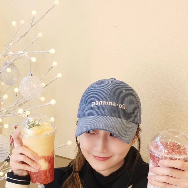 🎀 별희 on Instagram: "#광고 🍓딸기시즌엔 딸기 음료 먹어줘야쥬~~(⋆ˆ ³ ˆ)♥ 매머드커피 겨울시즌 메뉴가 나왔다고 해서 먹어봤어요🍹🥤 싱그러운 국산 딸기가 듬뿍 들어간 음료 4종과