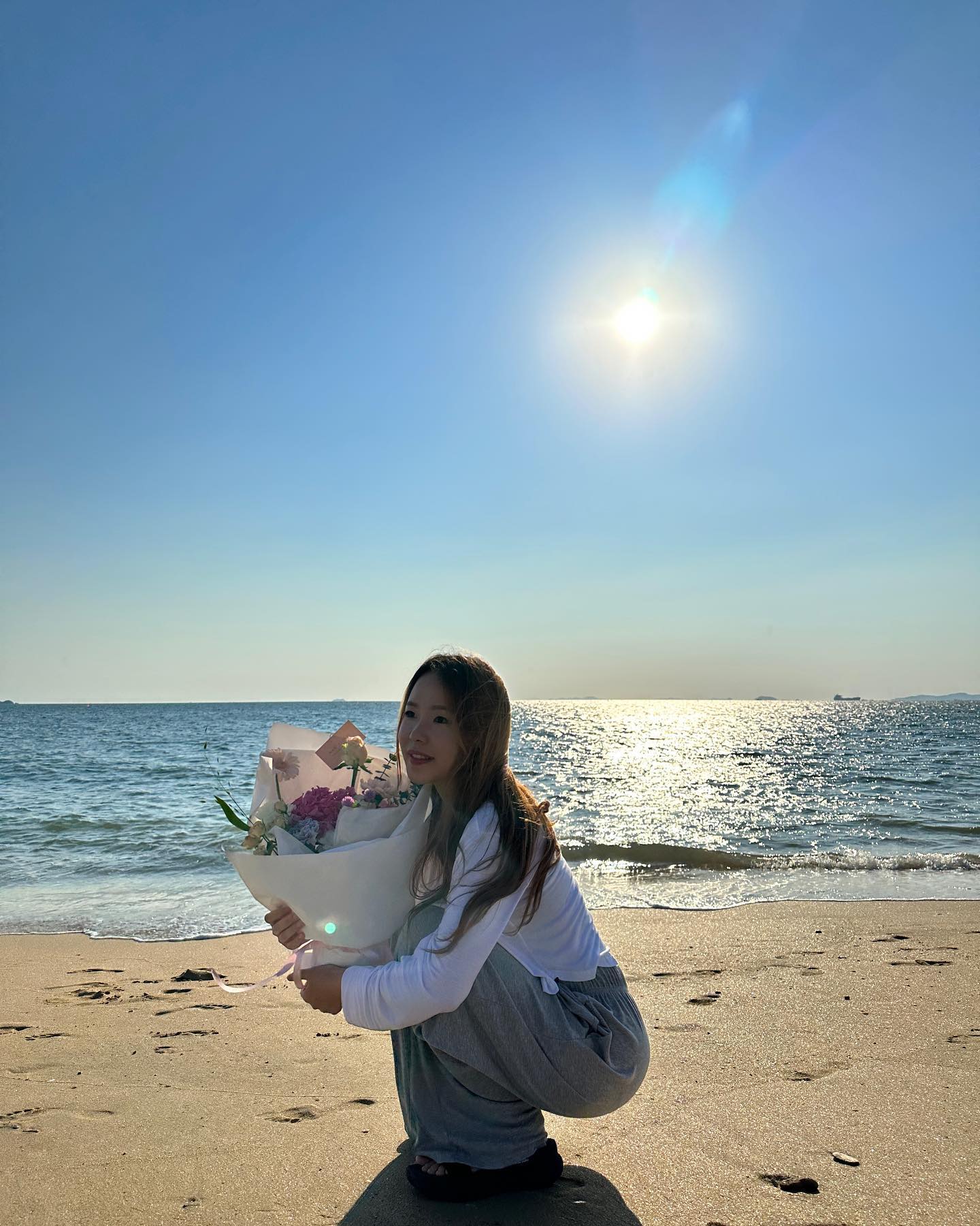 #협찬 
'여행 계획을 세울 때 막막하신 분의 필수어플 핀트윈' 

핀트윈 어플은 유명한 장소뿐만 아니라 숨겨진 장소까지 
발견하고 나에게 맞는 여행을 계획할 수 있는 어플이에요 ! 

여행 계획부터 기록까지 한 번에 해결할 수 있는 핀트윈은
여행 장소를 지도 상에서 간편하게 북마크 할 수 있어 편했어요
언제 어디서나 실시간 으로 여행 기록이 가능해서 
추억을 공유하고 기억하기 너무 좋아요 

나만의 여행지로 생성이 가능하고 
지인들에게 추천하고 싶었던 플레이스가 있으면 탭해서 
장소를 등록하고 나만의 장소로 소개하 보세요! 

또 좋았던건 
핀트윈 여행자들과 연결이 되어 여행 정보를 공유할 수 있고 
실시간 여행중인 타유저들과 1:1 메세지를 할 수 있어 
여행 관련 질문 및 교류가 가능해서 
혼자여행 다니시는 분들도 재밌게 여행을 다닐 수 있어요 >_< 

pintween_official
#국내여행어플 #해외여행어플 #여행지추천 #여행친구 #핀트윈 #여행일정 #여행코스 #자유여행 #여행어플 #여행계획 #패키지여행 #오지여행 #여행기록어플 #여행가이드 #나만의여행지 #여행추천
