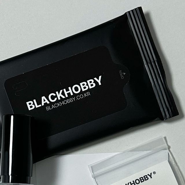 @__mile.s on Instagram: "#광고 #협찬 내면 속 숨겨진 당신만의 취향을 찾아준다는 어두운 (Black) + 취미 (Hobby) 라는 뜻을 가진 “BlackHobby” 저는 ‘Sweet Blossm’ 제품을 받아 사용해보았습니다! 평소