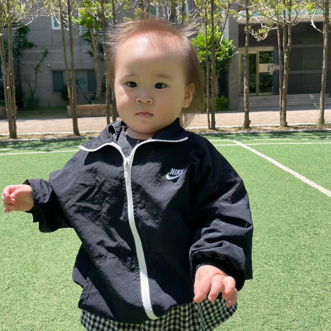 D+ 1094 & 574 🤍

드디어 받아보는 우리 이삐 지유 머리카락도 많이 길고
잘웃고 잘노는모습 보니 잘지내는거같아서 다행이다ㅎㅎ
조만간 보자 내사랑들 얼른 보고싶어 🤍🤍