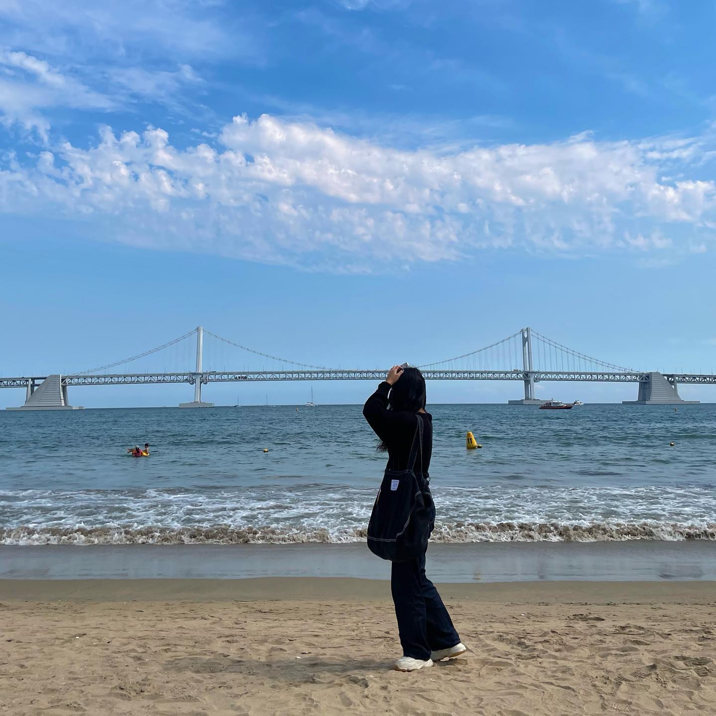 내년엔 물놀이 해야지 〰️🏊🏻‍♂️🏄🏻‍♀️

#부산여행 #광안리