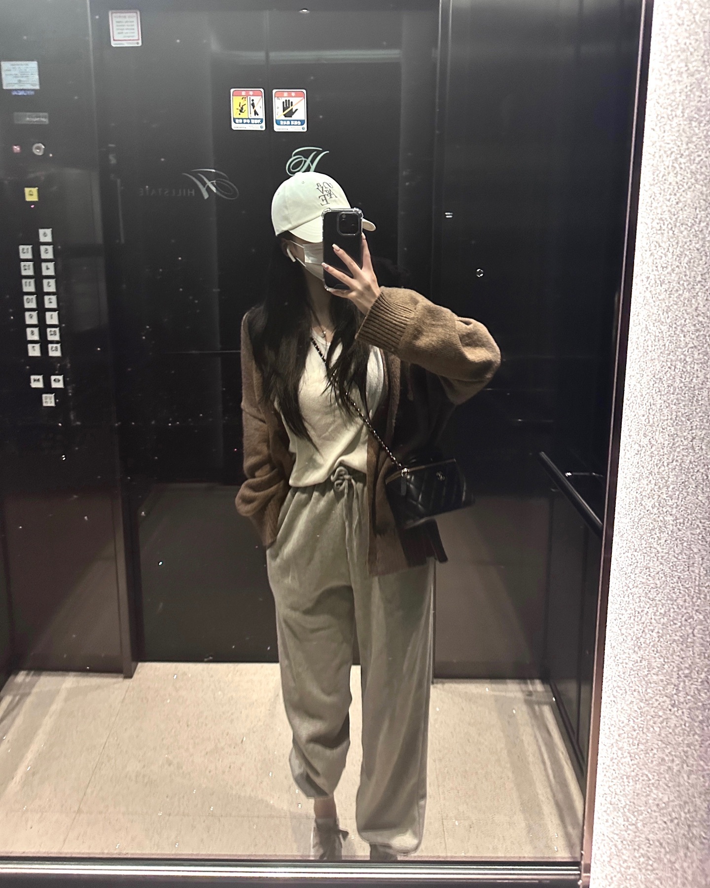 드뎌 주말이다 집에서 뒹굴댕굴 해야지😆😚