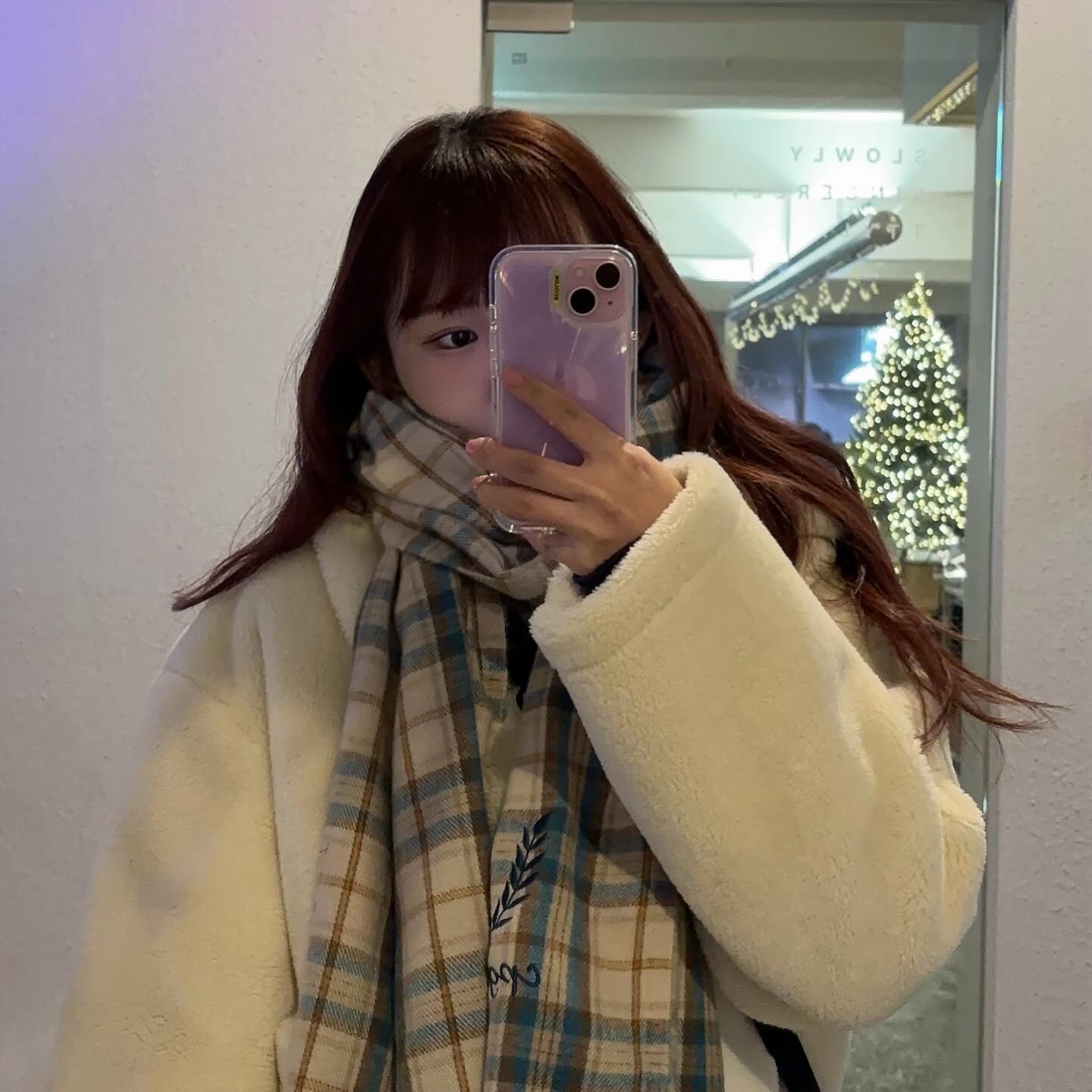 #협찬 scolor_shop
.
요즘 만나는 사람마다 이쁘다고 칭찬해주는 내 폰케 자랑💜
.
귀여운 입체 동그라미 보고있으면 빠져드는 기분😵‍💫😵‍💫
견고하고 튼튼하고 심플해서 선물,커플템으로 짱 좋을 듯🤭👍
.
.
.
#협찬 #스칼라판타지샤인 #스칼라케이스 #모바일어패럴브랜드 #폰케이스추천 #패션TIP #인플루언서케이스 #아이폰케이스 #아이폰15케이스 #나의스칼라 #거울셀카템 #커플아이템 #커플케이스 #연말선물추천