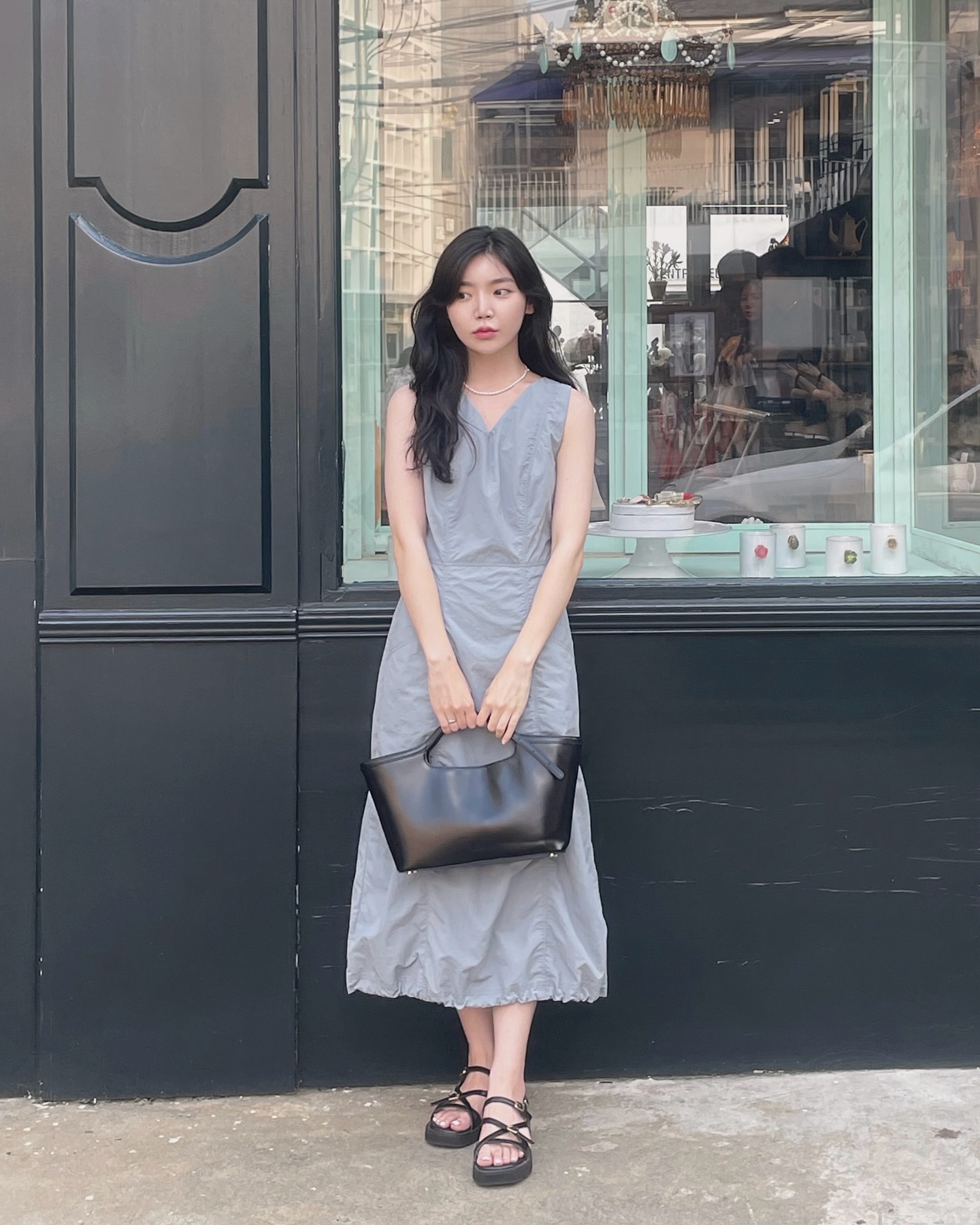 🫧

사진 속 포인트인 예쁜 목걸이는 #로스도스 제품입니다 !
losdos_losdos #실버주얼리 #실버목걸이