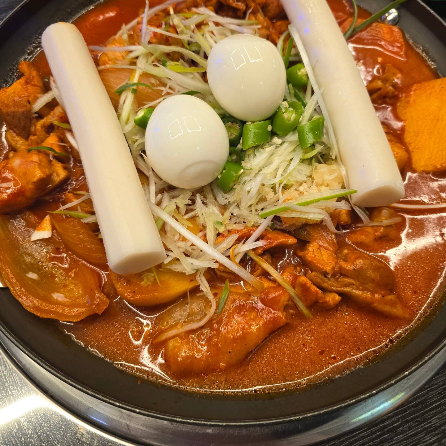 ㅋㅋ 뇸뇸 진짜 요즘 일주일  길면 이주일에 한번씩 오는 그곳
#양프로의닭볶음탕 오늘도 배터지게 먹고 가는..
살은 언제 빼지.. 흑 ㅠ
오늘도 배부르게 먹은건 안비밀
배달도 좋지만 역시 와서 먹는게 최고~♡

#강서구맛집 #내발산맛집 #우장산맛집 #발산맛집 #닭볶음탕맛집 #맛집추천