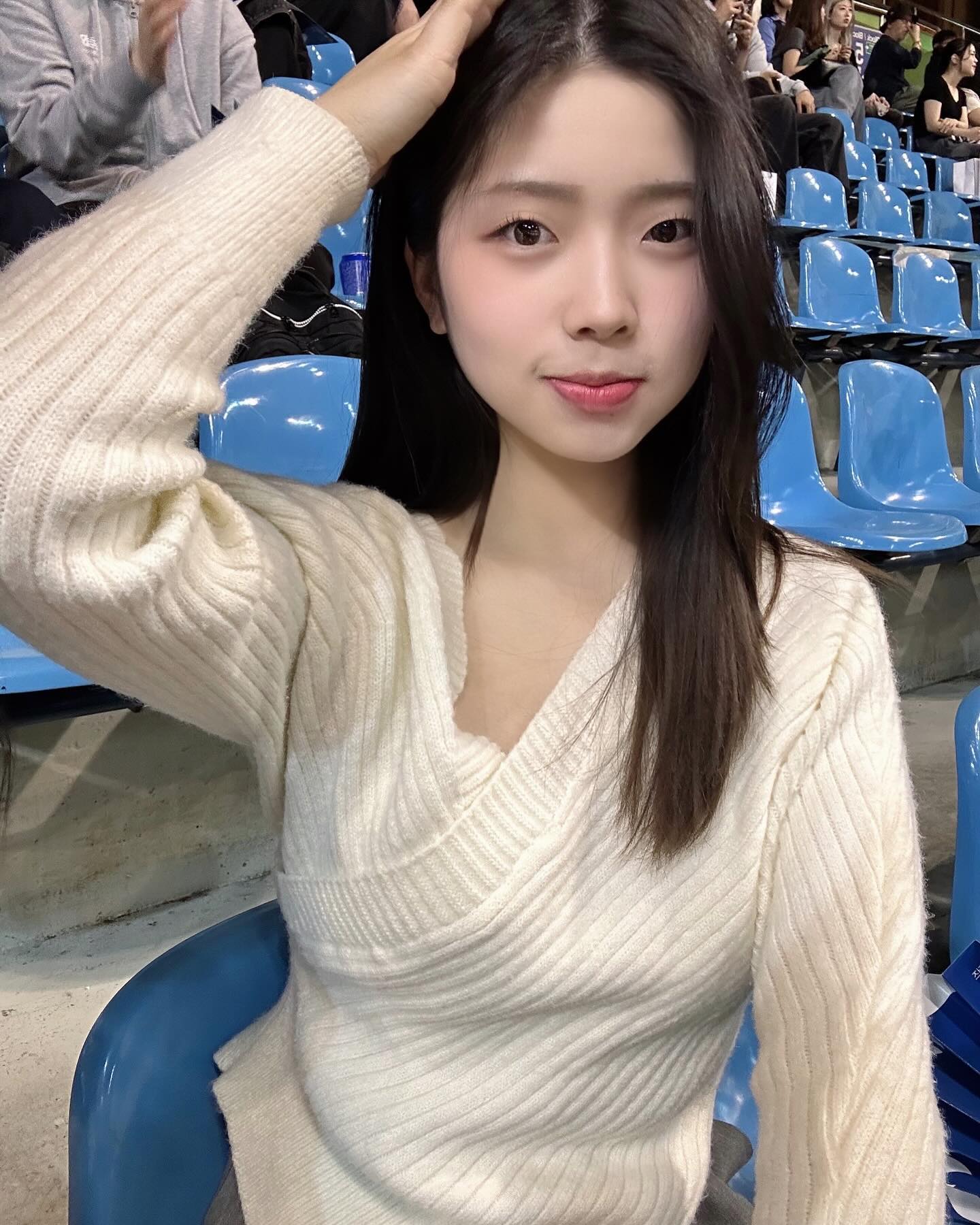 농구 경기 처음 봤는데 너무 재밌는거 아니야? 
11❤️🦁🏀
.

.
.
.
,
.
.
.
.
.
.

.
.
..
.
.#농구 #농구경기 #직관 #한양대 #한양대농구 
#좋아요 #팔로우 #맞팔 #선팔 #04 #03 #05 #대학생 #대학생활 #like #likesforlike #いいね歓迎 #いいね返します #디엠 #협찬문의