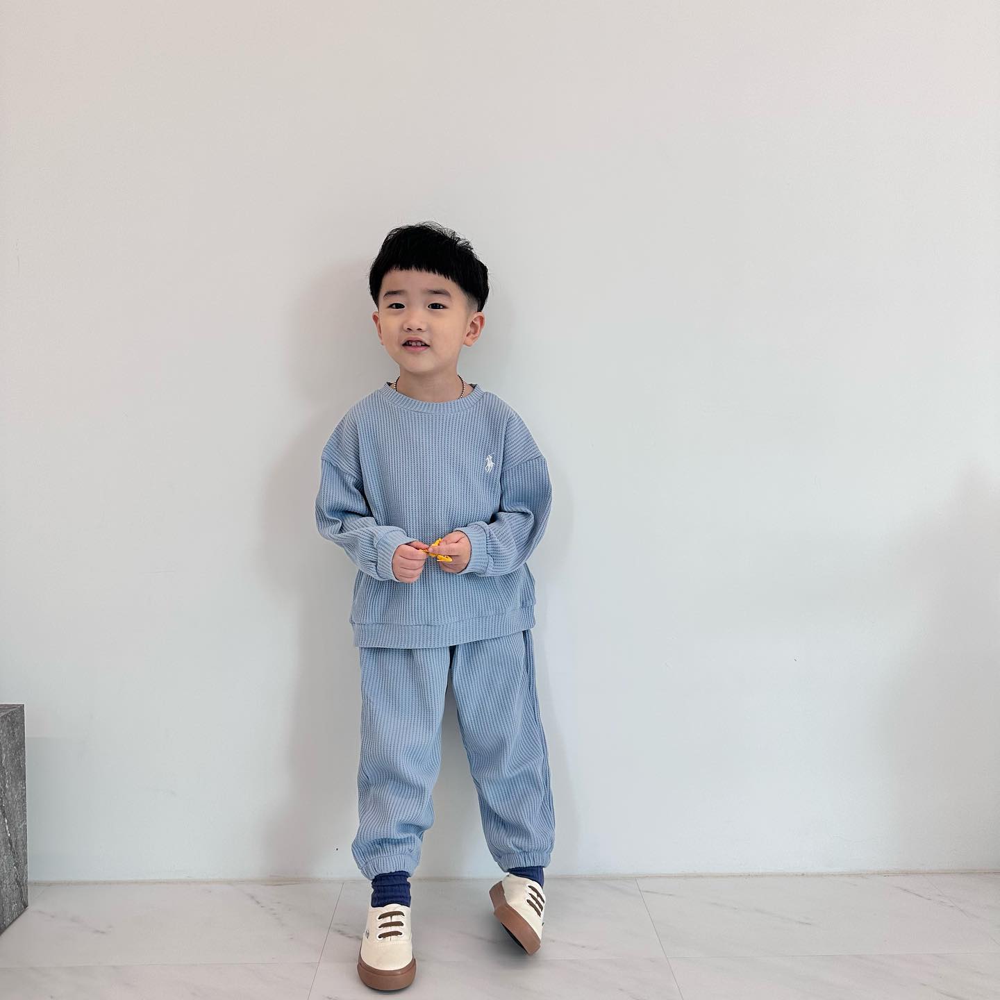 맨날 사진찍자~찰칵해죠~ 하는데 바쁘고 정신없는탓에 나중에~~만 하는 나쁜엄망🥹,,,
이건 진작 찍어놓고 이제야 사진정리하구..
내일은 많이 찍어주리라 반성과 다짐해본댜 !!!!!!🔥