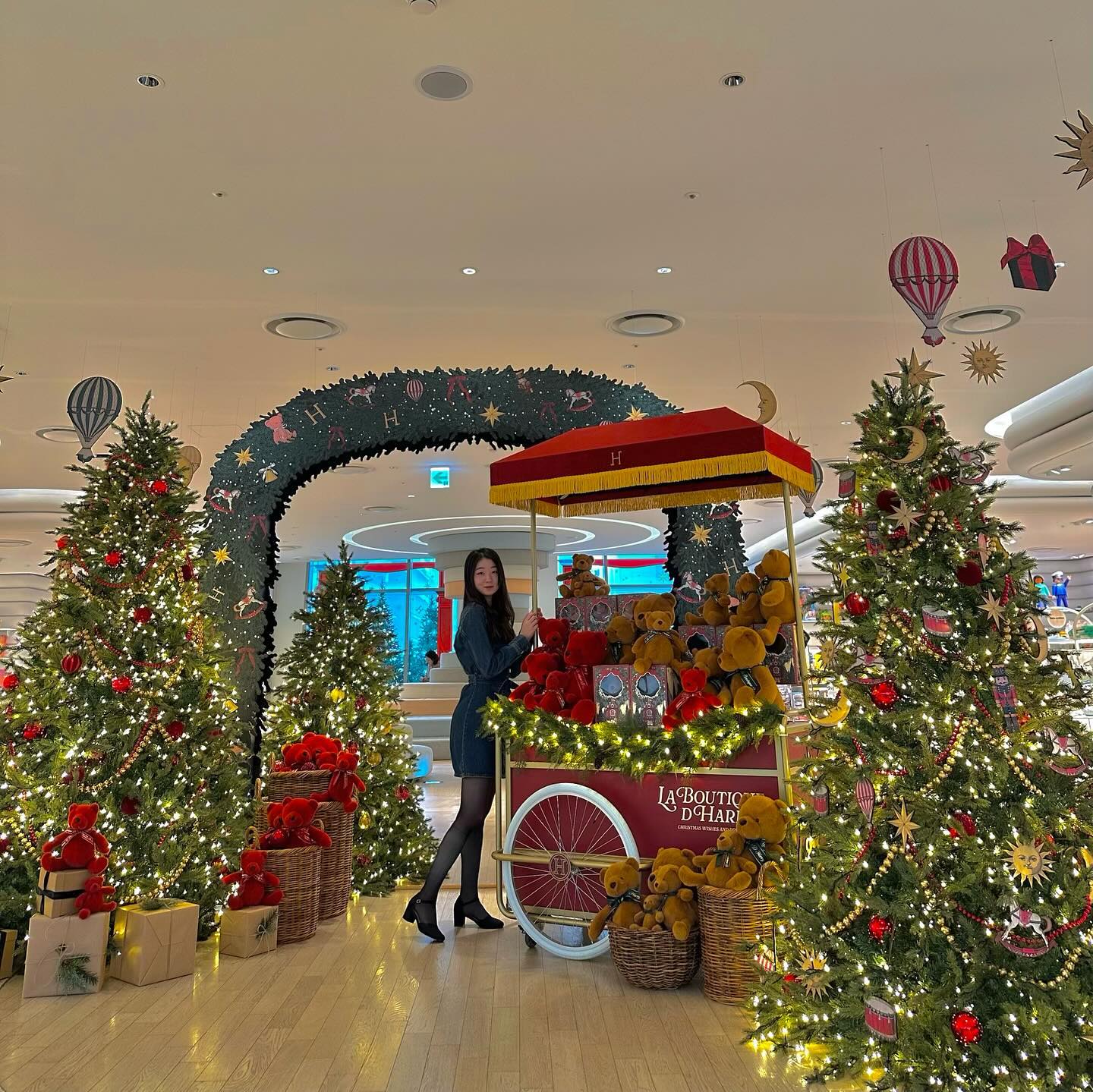 🎅🏻미리메리크리스마스🎄
더현대서울 오픈런 대성공🩷