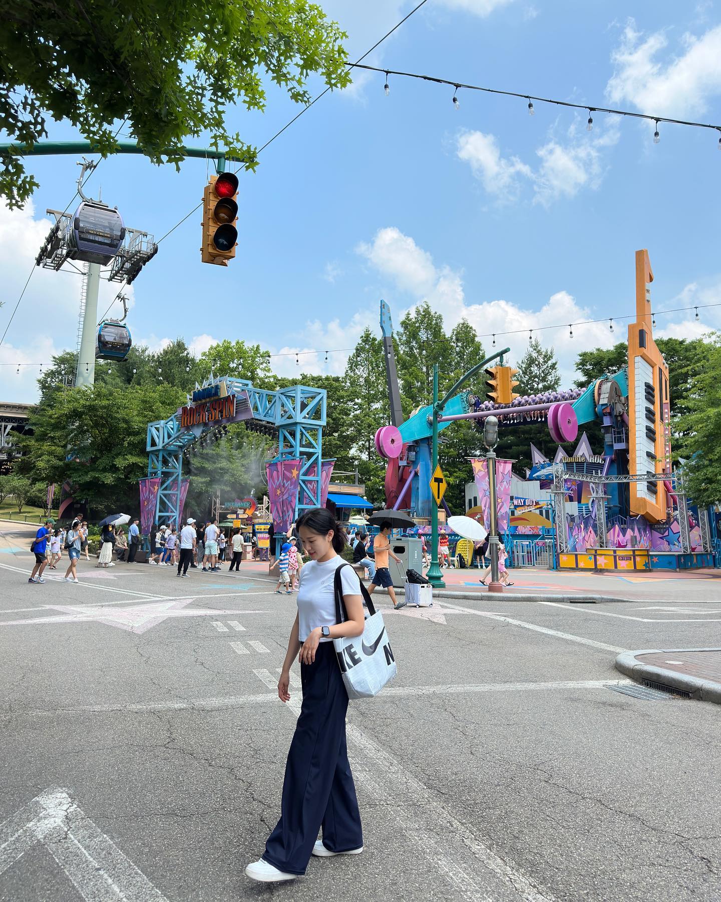 뾰랑 두번째 놀이공원~🎡🎠🎢
에버랜드 눈치게임 성-공🌟 (놀이기구 11개탄거 미쵸찌~~)
날씨가 넘 좋아서 너무 더웠지만..!! 다음에 또 가자!!!!!💗
#용인 #에버랜드 #눈치게임성공 #🎡🎢🎠