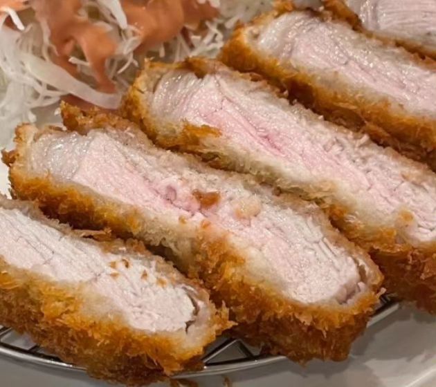#광고

백곰경양식은 사상구 주례동에 있어요 ! 
내부는 생각보다 넓지 않았지만 
분위기가 편안해서 좋았어요 ㅎㅎ 
오므라이스를 먹으러 갔지만 
돈까스와 파스타 종류도 많더라구요 ! 
직접 만드는 소스들은 자극적이지 않고 담백한 맛을 내어 
어른들 모두 맛있게 먹을수 있는 음식을 만들고 있습니다.
가족과 지인 그리고 혼자서도 오셔서 편하게 식사하세요
사상구 쪽에 계신분들 꼭가보세요 ,,

#백곰경양식
#오므라이스
#사상구주례동맛집
#숙성돈가스