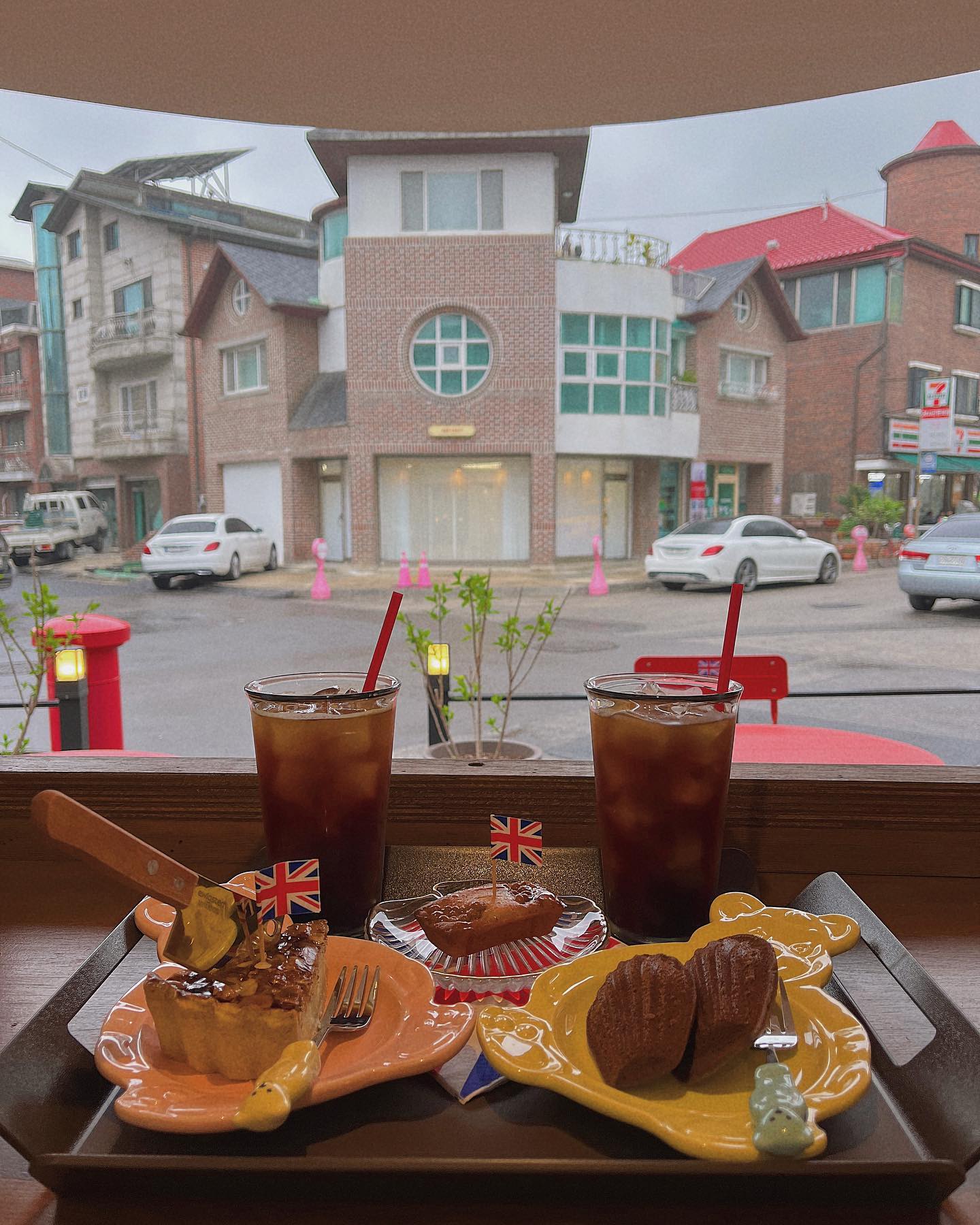 23.04.20
일산 런던베이커리
#아메리카노
#약과휘낭시에
#아몬드타르트
#초코마들렌