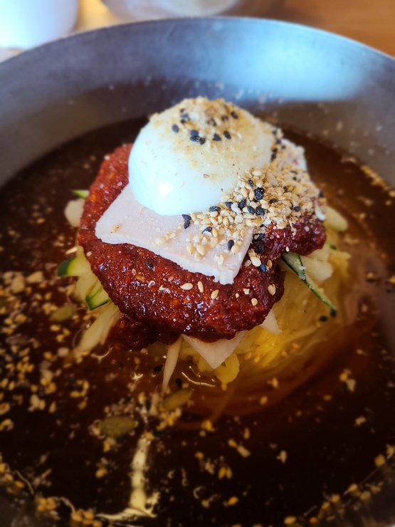 수원 송죽 부산밀면국밥 수원에서 부산 밀면을 찾다