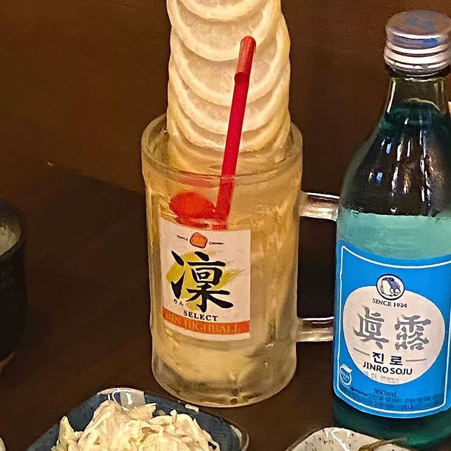 유희𝘺𝘶𝘩𝘦𝘦 - 맛집&카페 투어👀 on Instagram: "가정루원시티 숙성회 맛집 @kumaya83 레몬타워하이볼 내서타일,,,🍋"