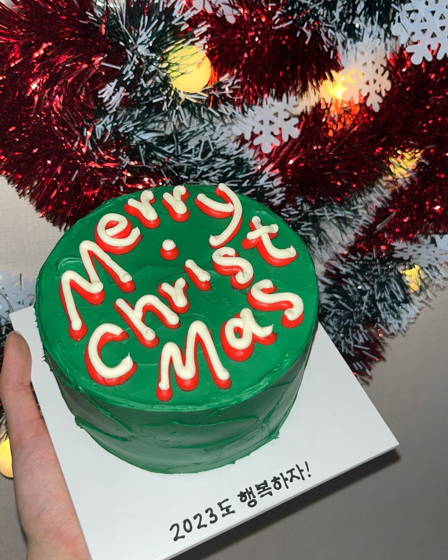 벌써 크리스마스 기다리는 중..♥

#christmas #겨울 #주문제작케이크 #크리스마스