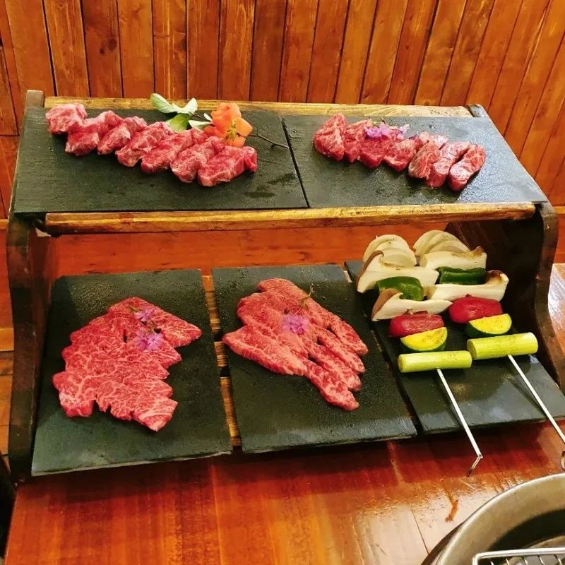 #협찬  naedaeji_238

용인 #한우맛집

한우 1++BMS9 최고급 등급을 최저가로 
가성비좋게 취급하는 #내대지238

숲속에 위치하여 한적하고 공기가 맑으며, 
다양한 포토존과 자연으로 인하여 
사진찍을거리가 많아 힙한곳!

데이트 코스로도 좋고 가족모임 회식, 접대장소로 안성맞춤

거기다 고급와인과 고급양주(샷, 보틀) 디저트까지 
저렴하게 제공하여 풀코스로 즐길수있어 한번가면
또 가고 싶은곳!

한우맛집 찾으신다면 내대지 238  꼭 방문해보세요

#고기맛집 #먹스타그램 #맛스타그램 #맛집 #투플 #나인등급 #죽전맛집 #광교맛집 #용인맛집 #수지맛집 #분당맛집 #나만의맛집 #맛집추천 #소고기맛집 #회식장소 #외식스타그램 #회식스타그램 #에버랜드 #현주엽맛집 #감성카페 #분당카페 #보정동카페거리 #데이트코스 #분당가볼만한곳 #가성비소고기 #용인가볼만한곳 #용인한우