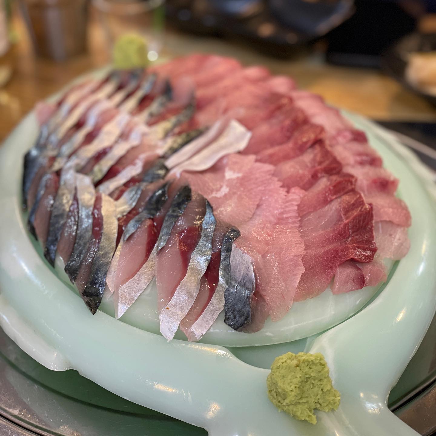 제주도에서 먹은 고등어회보다 맛있음…!
엄청 신선하고 수조 비린내 안남ㅎㅎ
스끼다시도 존맛

#광해회센터 #간석역 #고등어회 #방어회 #쫑민이랑❤️