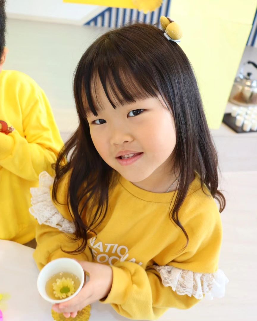 👧🏻+1945일💕 (63개월 26일)

이번주 유치원 생활도 알차게 했구료
요즘 미모 물올랐눼 여노을❤️

#여노을 #육아스타그램 #애스타그램 #아기스타그램 #평택맘 #육아맘 #도치맘 #딸맘 #딸둘맘 #딸스타그램 #딸바보 #평택 #고덕 #육아 #소통 #일상 #워킹맘 #아프지말자노을아 #사랑해여노을❤