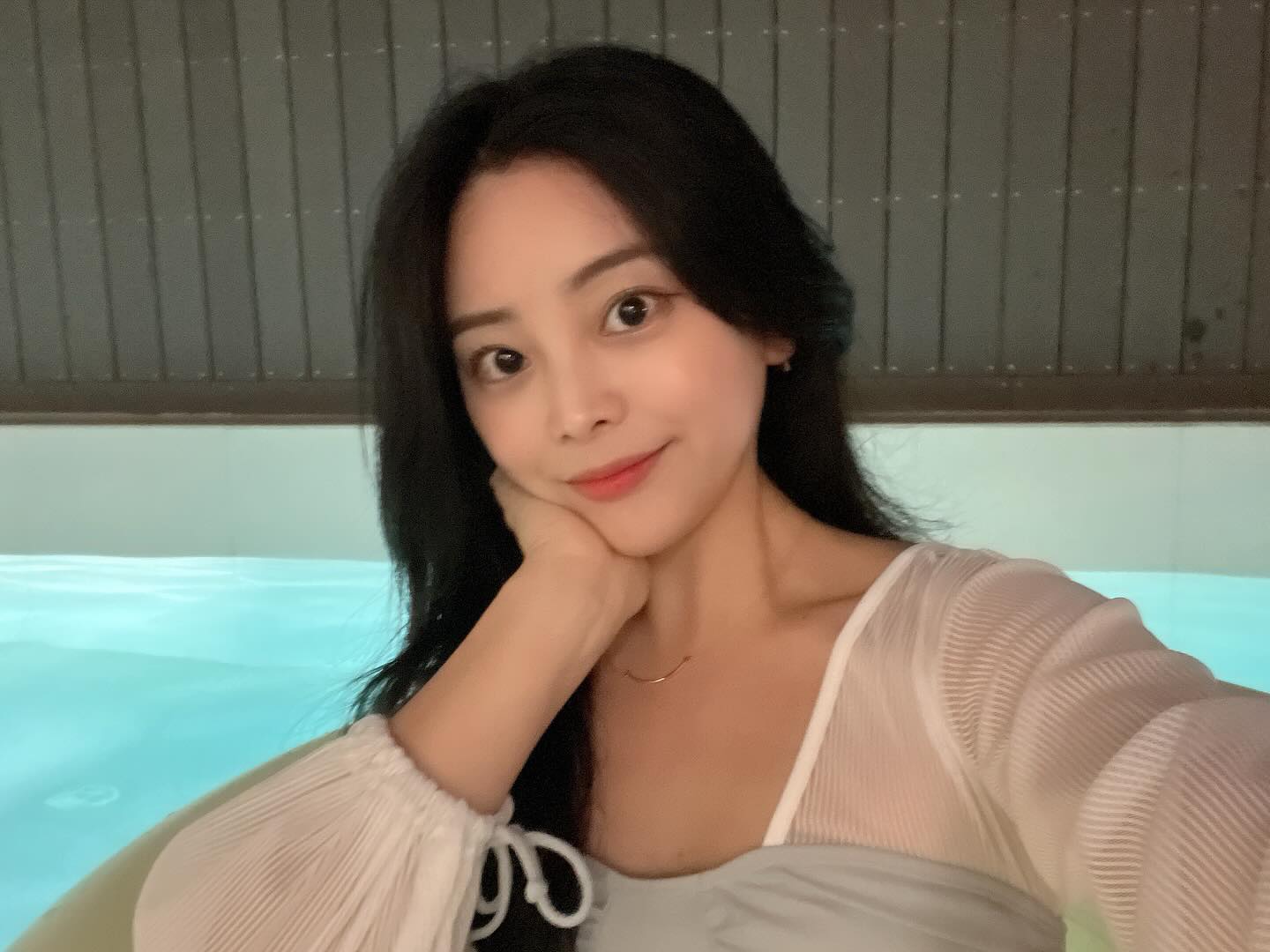 느낌이 다 다르게 나온 사진들🤭

#통영여행 #통영풀빌라 #통영독채펜션 #야소디디 #행복그잡채 #밤수영