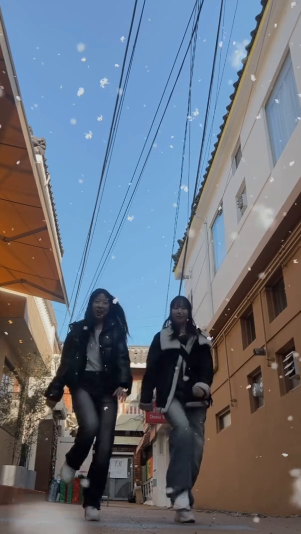 #첫눈챌린지 막차타기 ㅋㅋ
지수야.. 올려줬어 .. 이제 만족하니