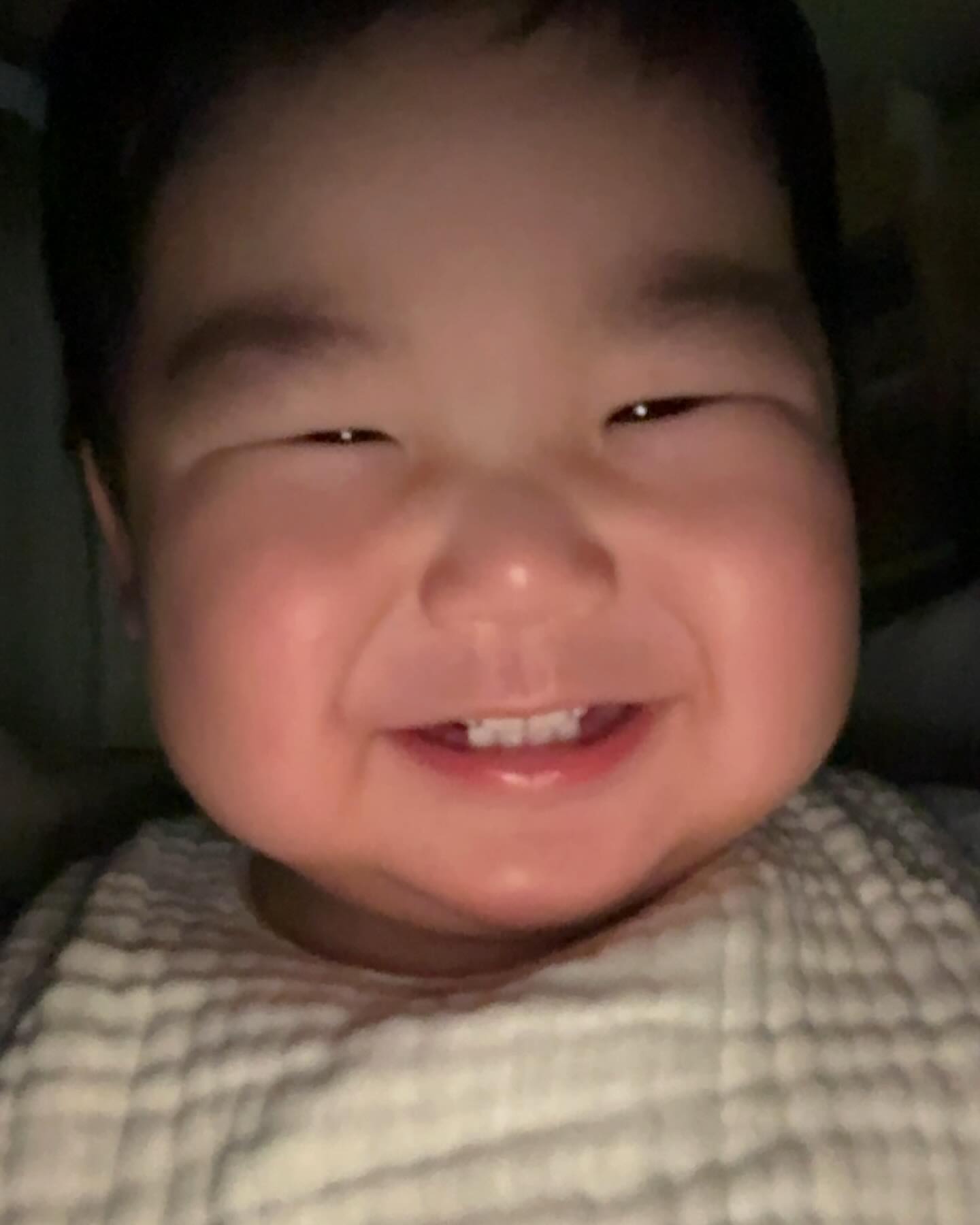 미소 천사 서우😀  엄마 녹는다 진짜🫠

#흑묘띠#토끼띠아기#영상통화#11개월아기#토끼띠아들