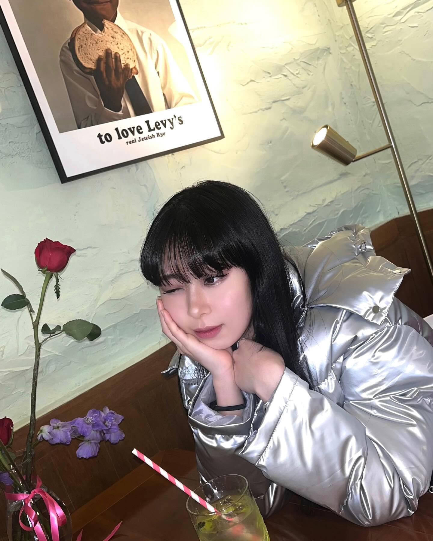 🍃🌹
𝐌𝐚𝐫𝐜𝐡 𝟑𝟎, 𝟐𝟎𝟐𝟒
.
.
.
#수원 #화성행궁 #수원행궁동 #행궁동 #행궁동카페 #카페 #카페추천 #봄 #ootd #outfit #silver #daily #dailylook #dailymakeup #blog #blogger #01 #fyp #likesforlike #followforfollowback #피드